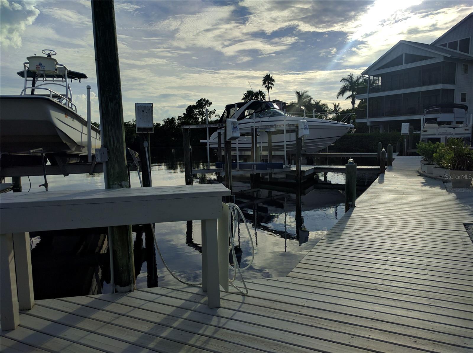 RIVER PLACE - Residential