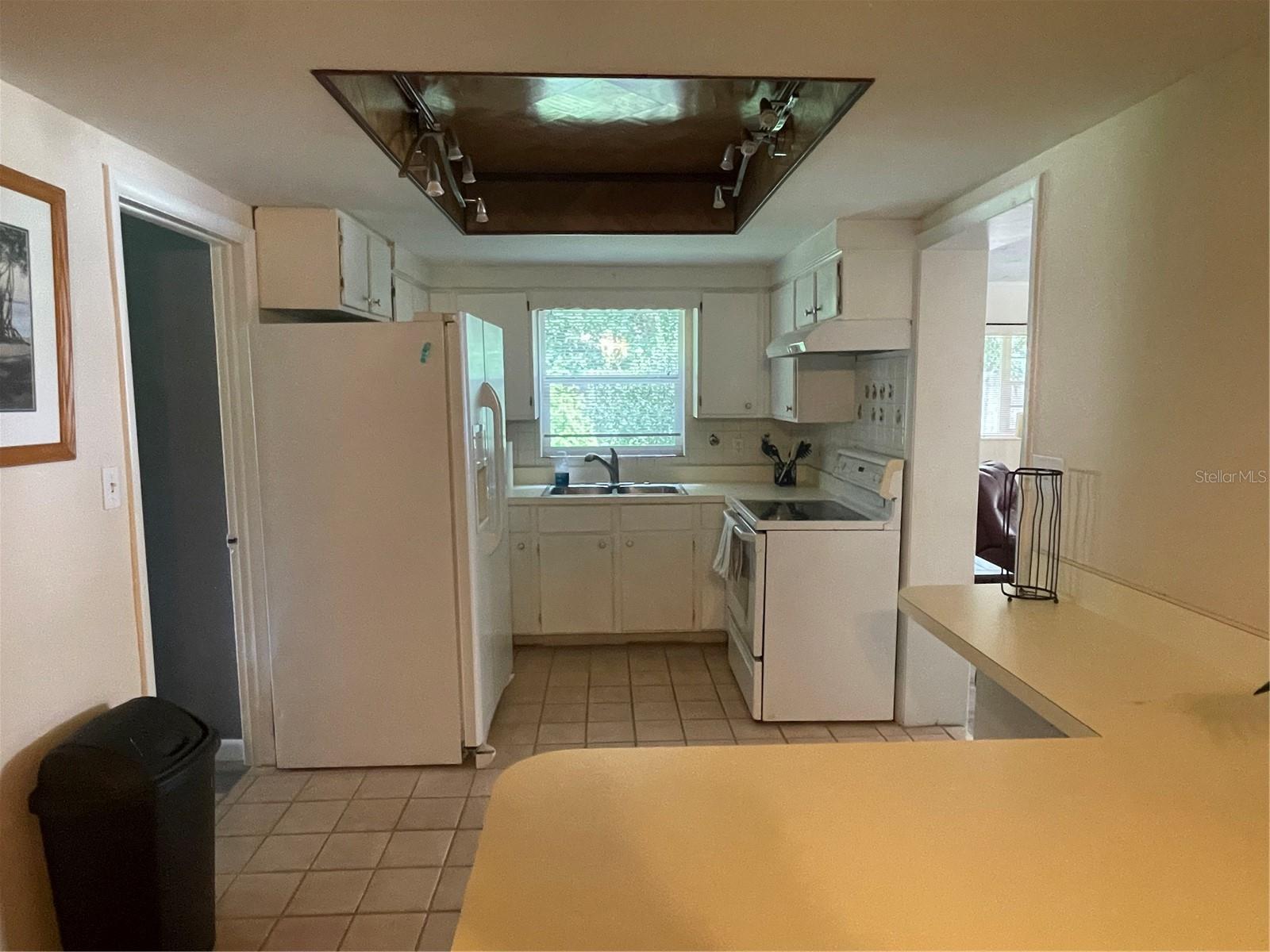 VOGT SPGS DEV - Residential Lease