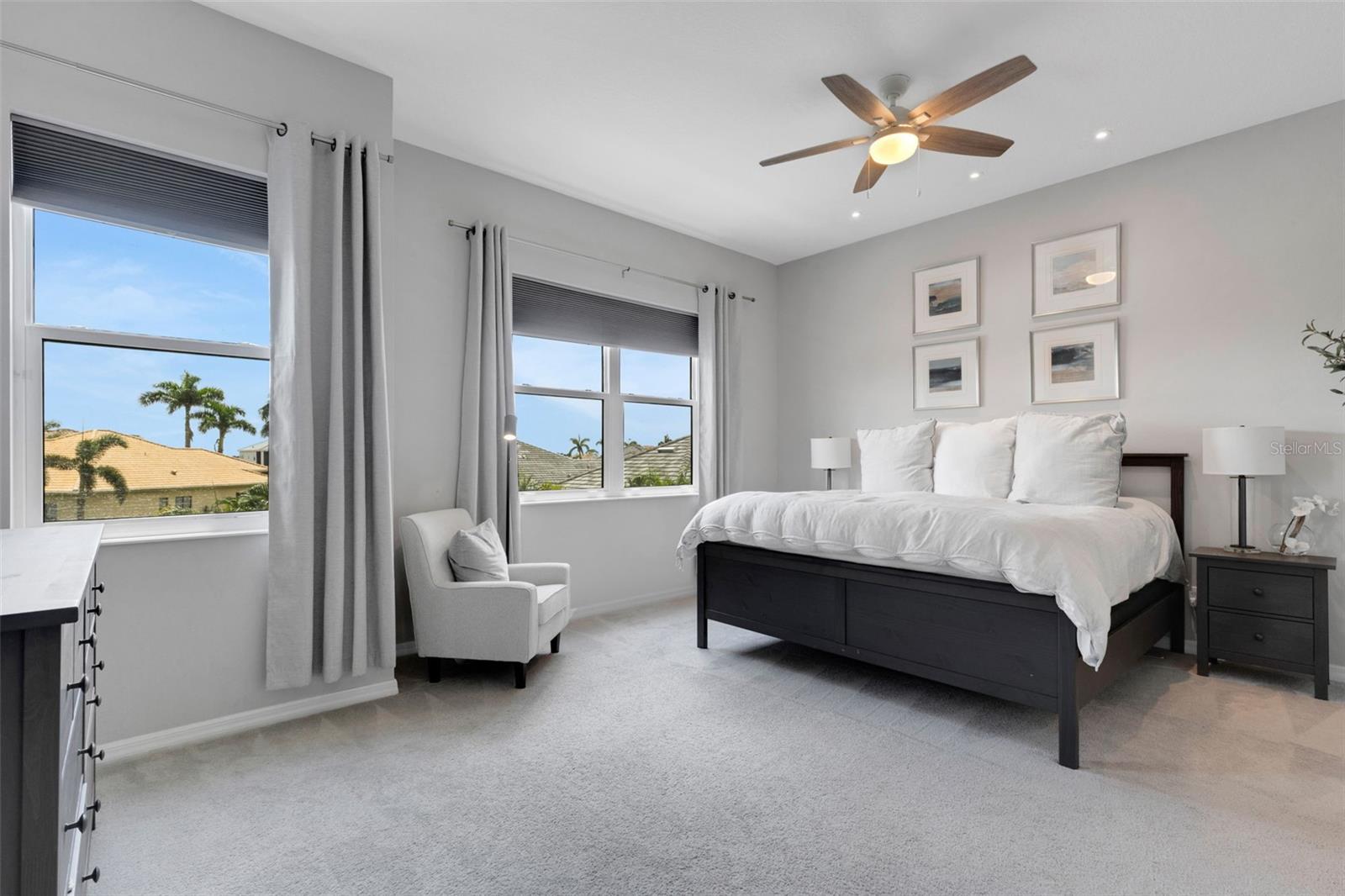 LEGENDS BAY - Residential