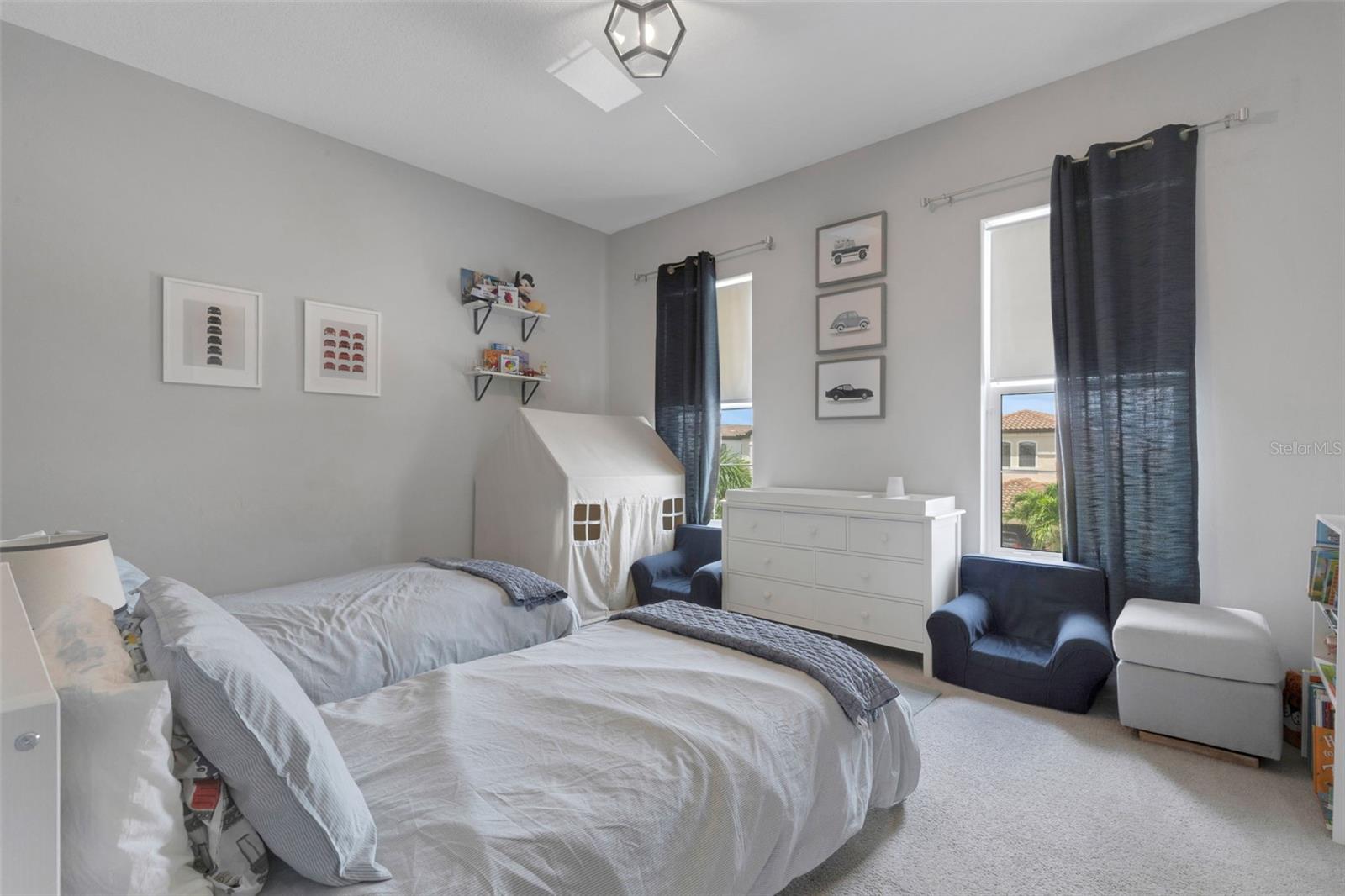 LEGENDS BAY - Residential