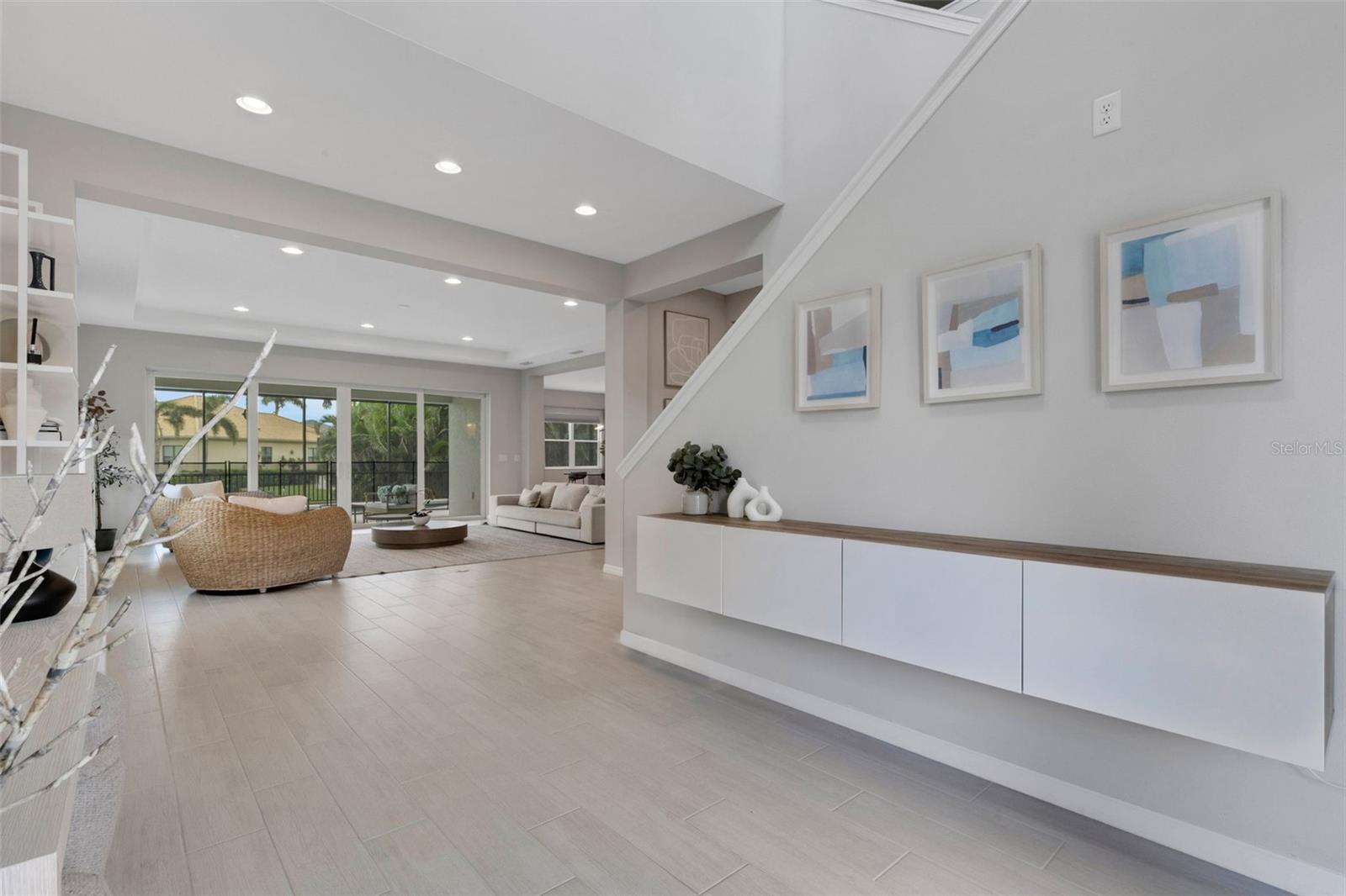 LEGENDS BAY - Residential