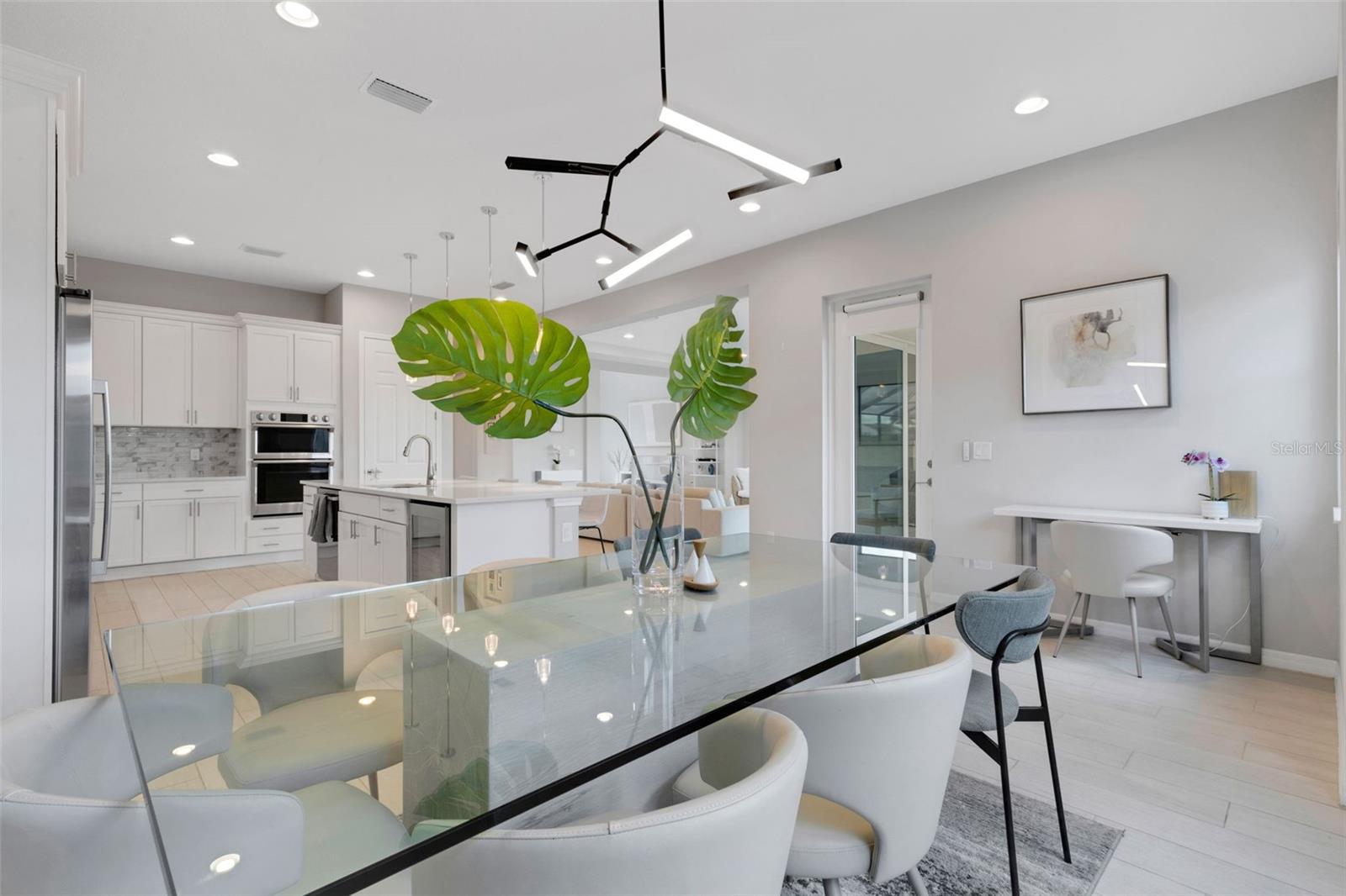 LEGENDS BAY - Residential