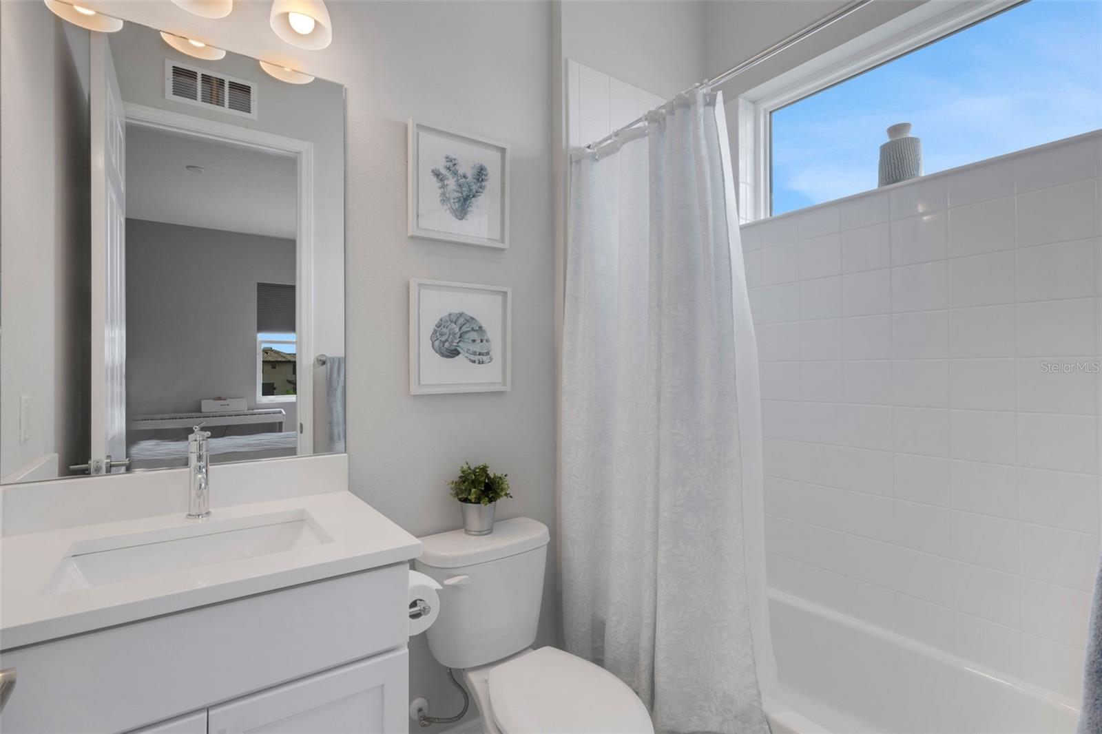 LEGENDS BAY - Residential