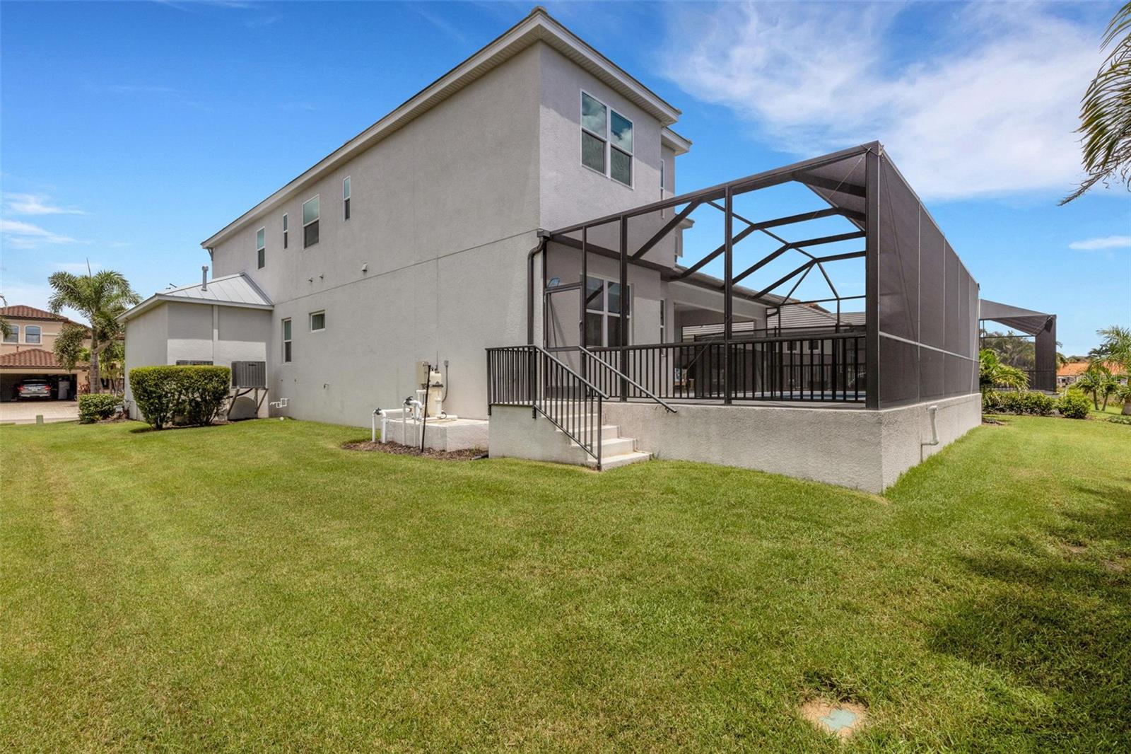 LEGENDS BAY - Residential