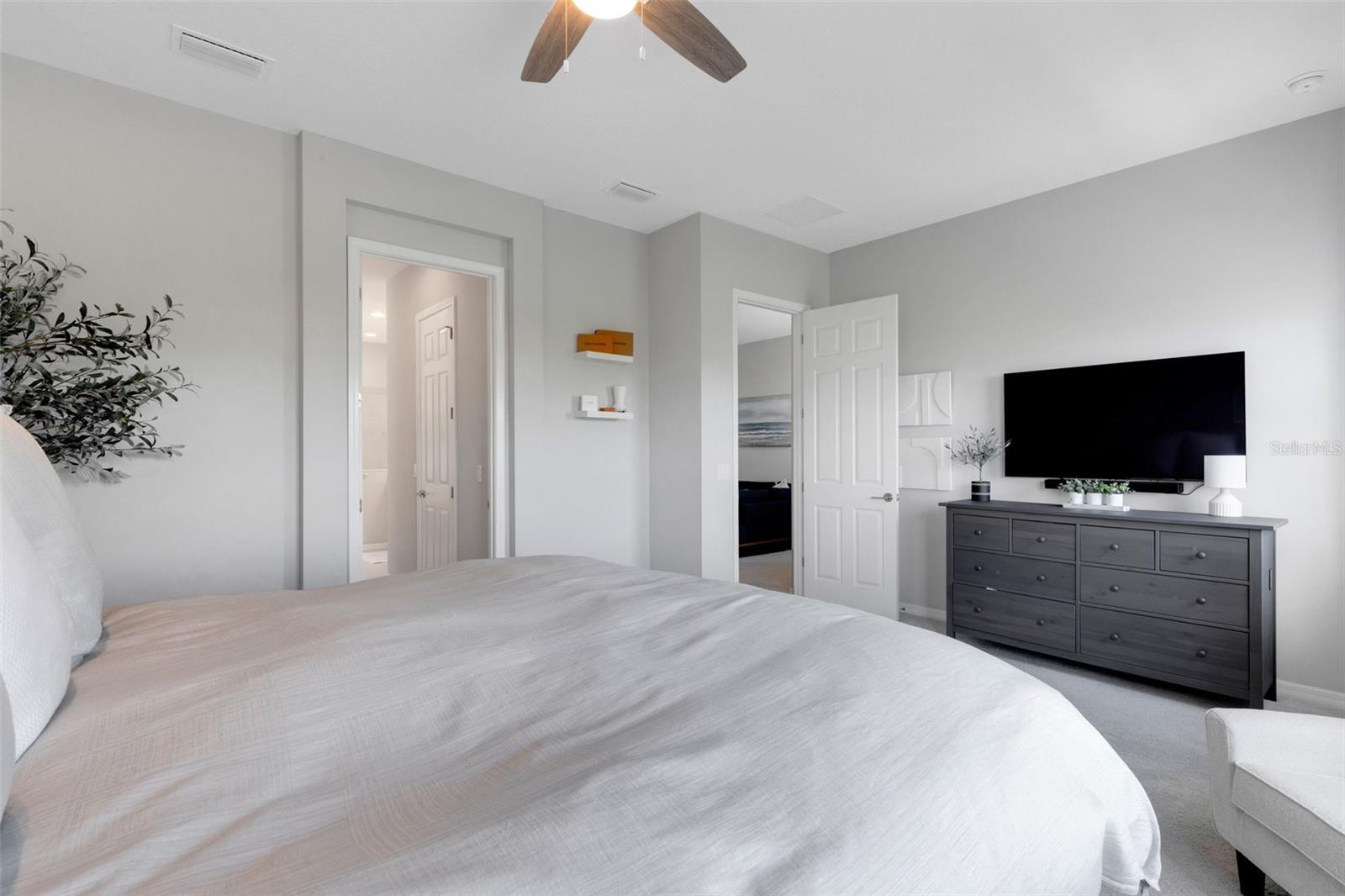 LEGENDS BAY - Residential