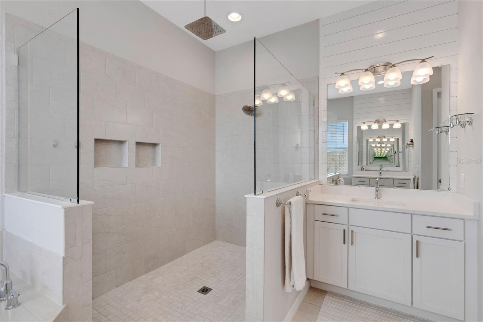 LEGENDS BAY - Residential