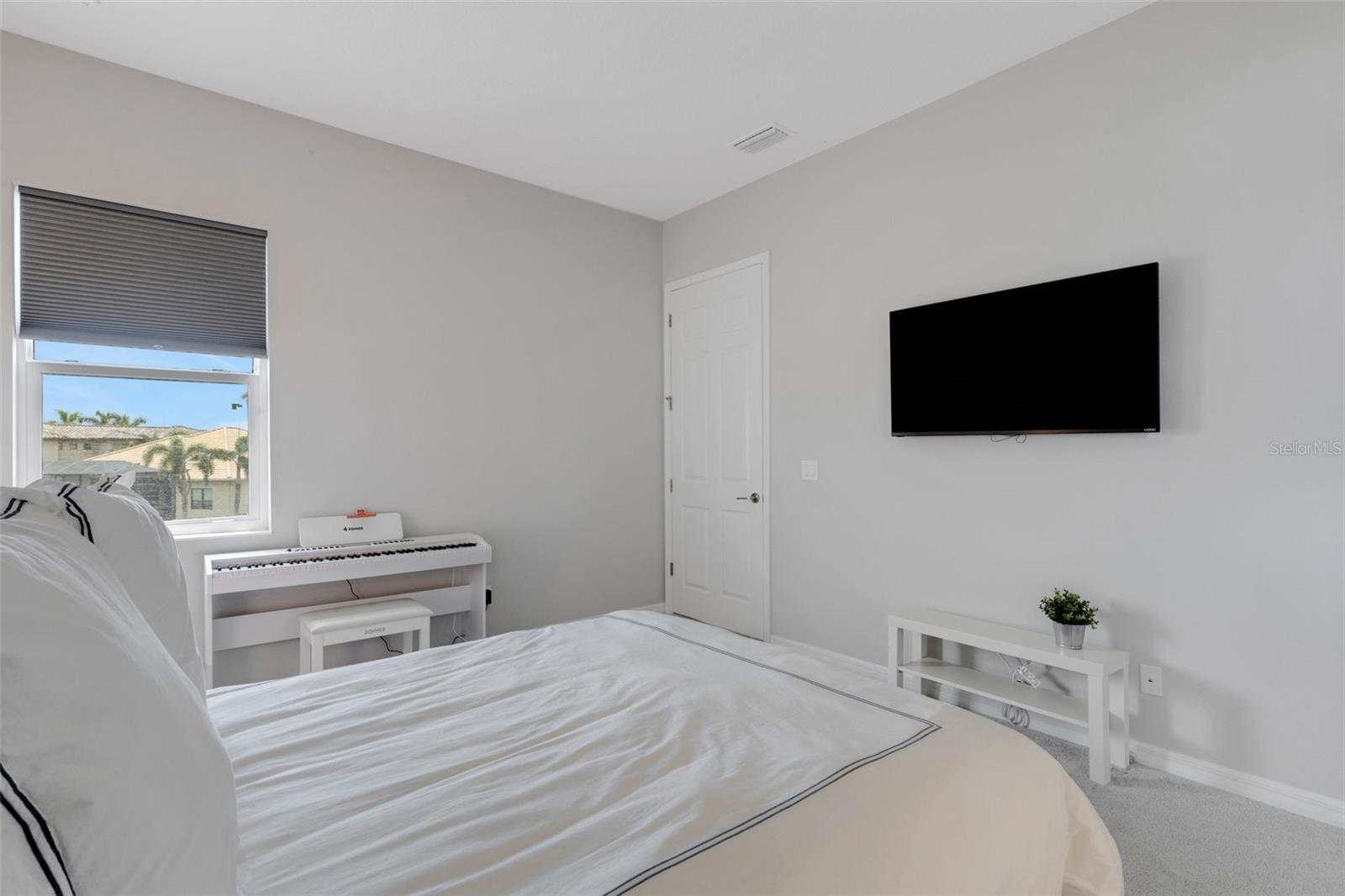 LEGENDS BAY - Residential