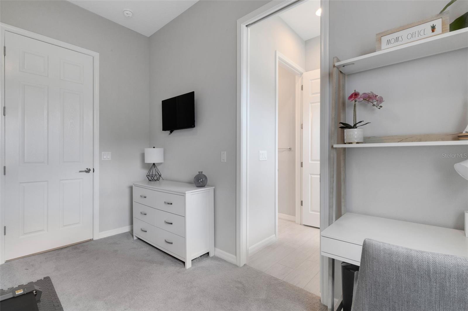 LEGENDS BAY - Residential