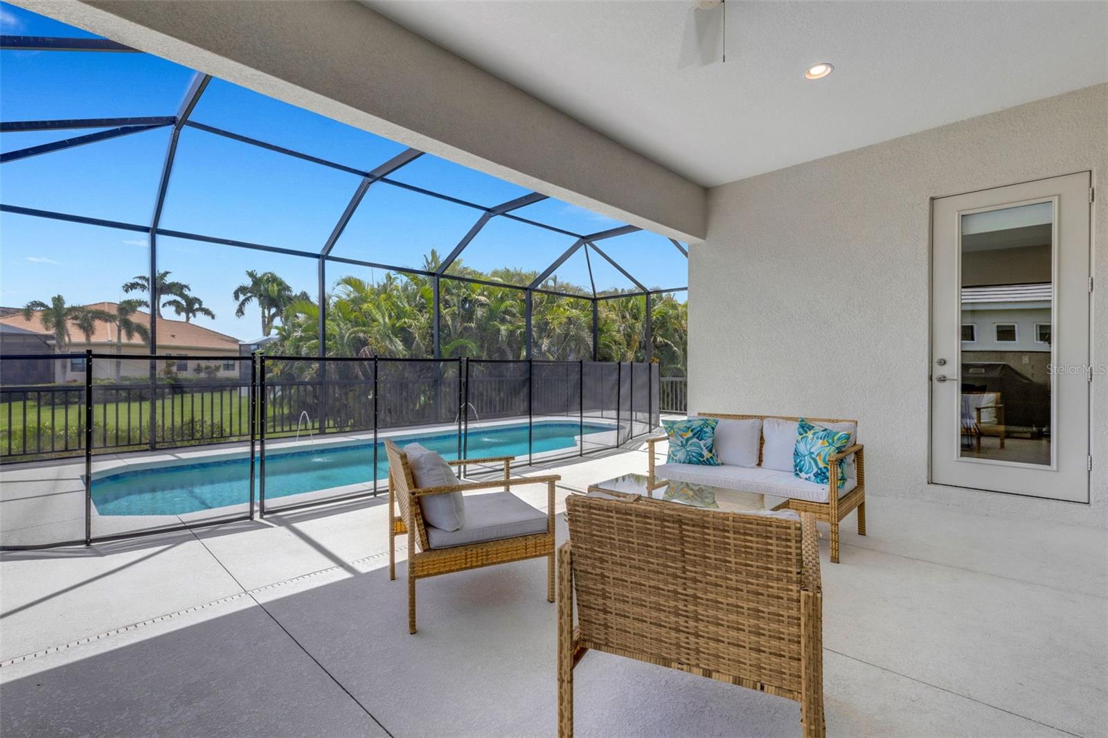 LEGENDS BAY - Residential