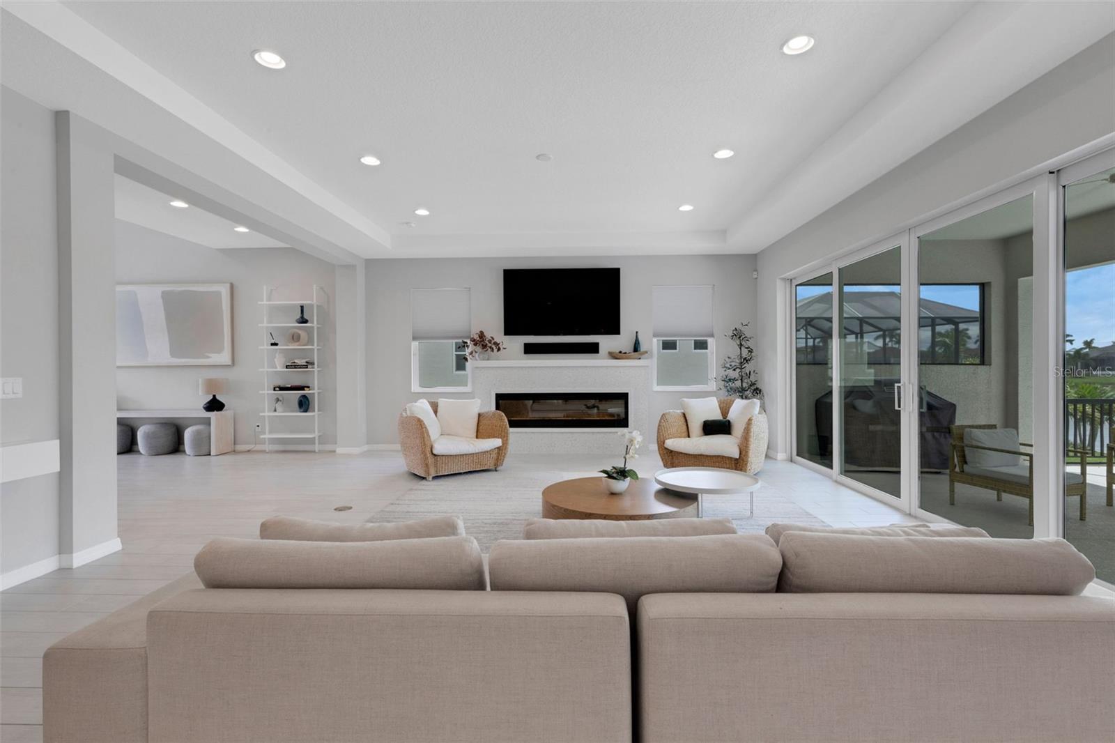 LEGENDS BAY - Residential