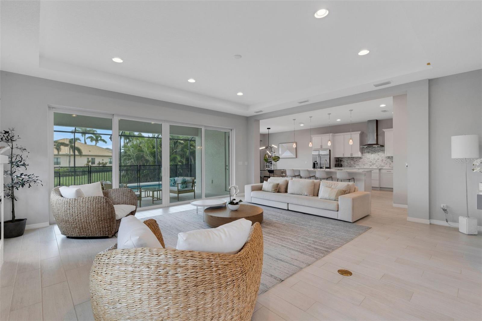 LEGENDS BAY - Residential