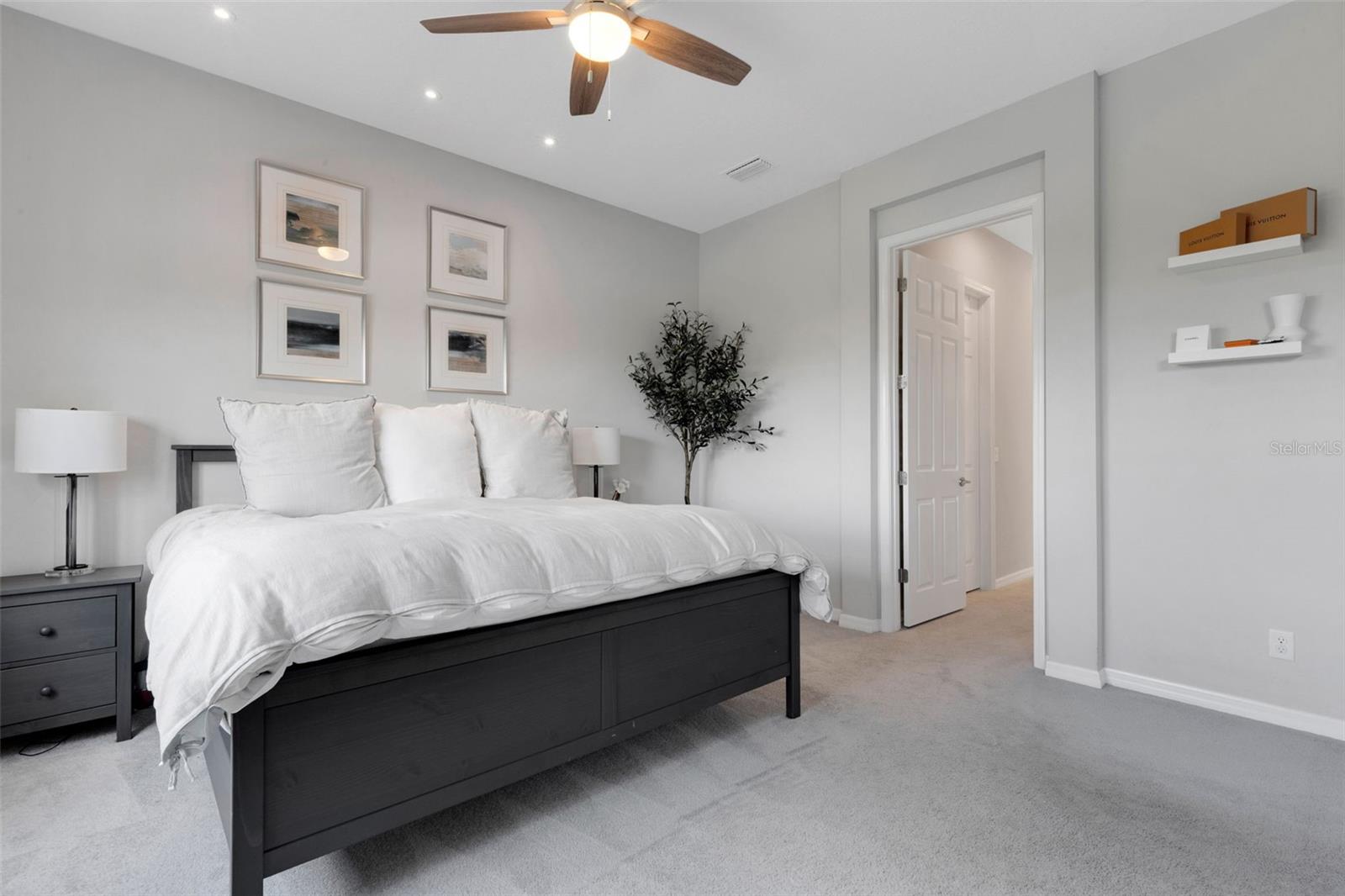 LEGENDS BAY - Residential