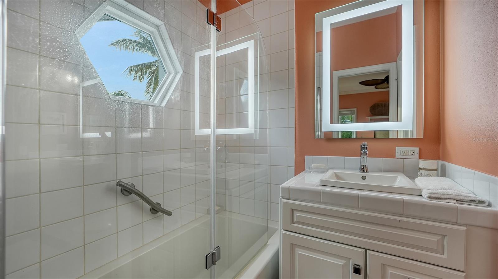 ANNA MARIA - Residential