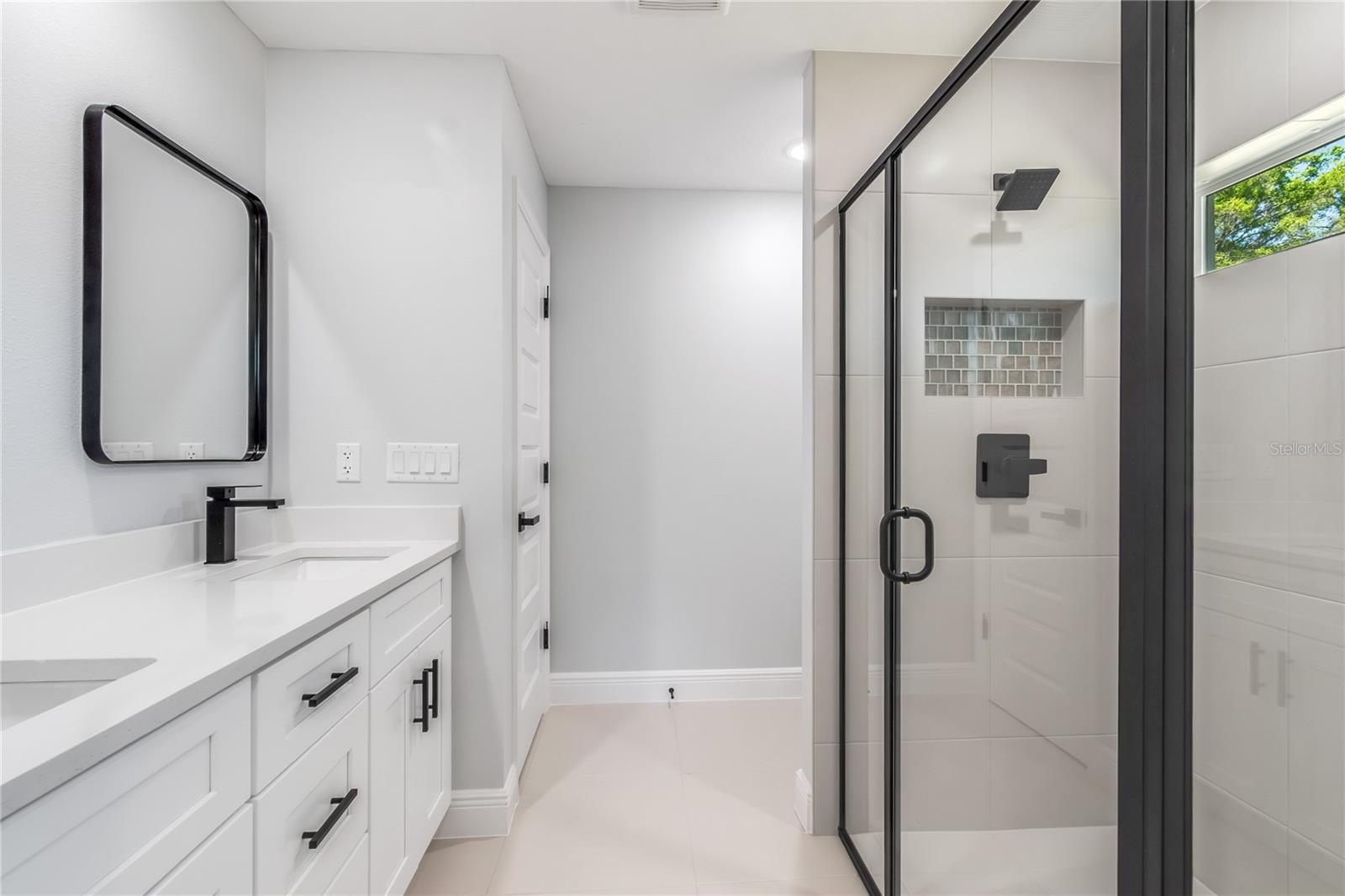 BELLEVIEW OAKS ESTATE - Residential