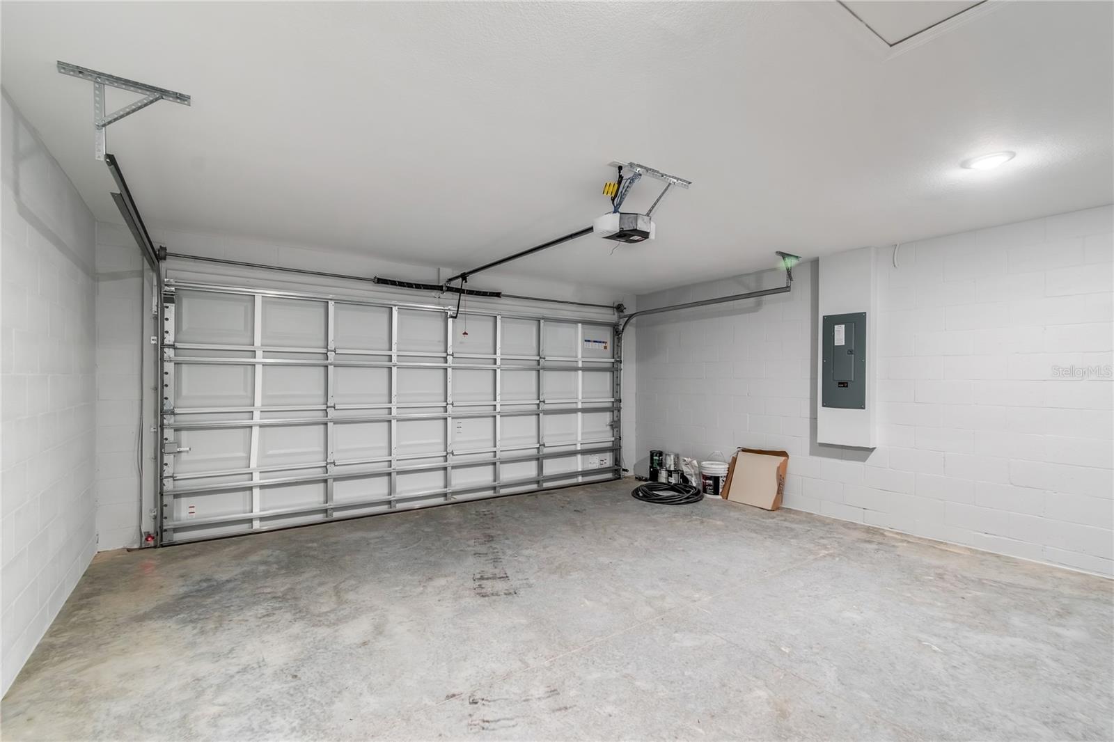 BELLEVIEW OAKS ESTATE - Residential