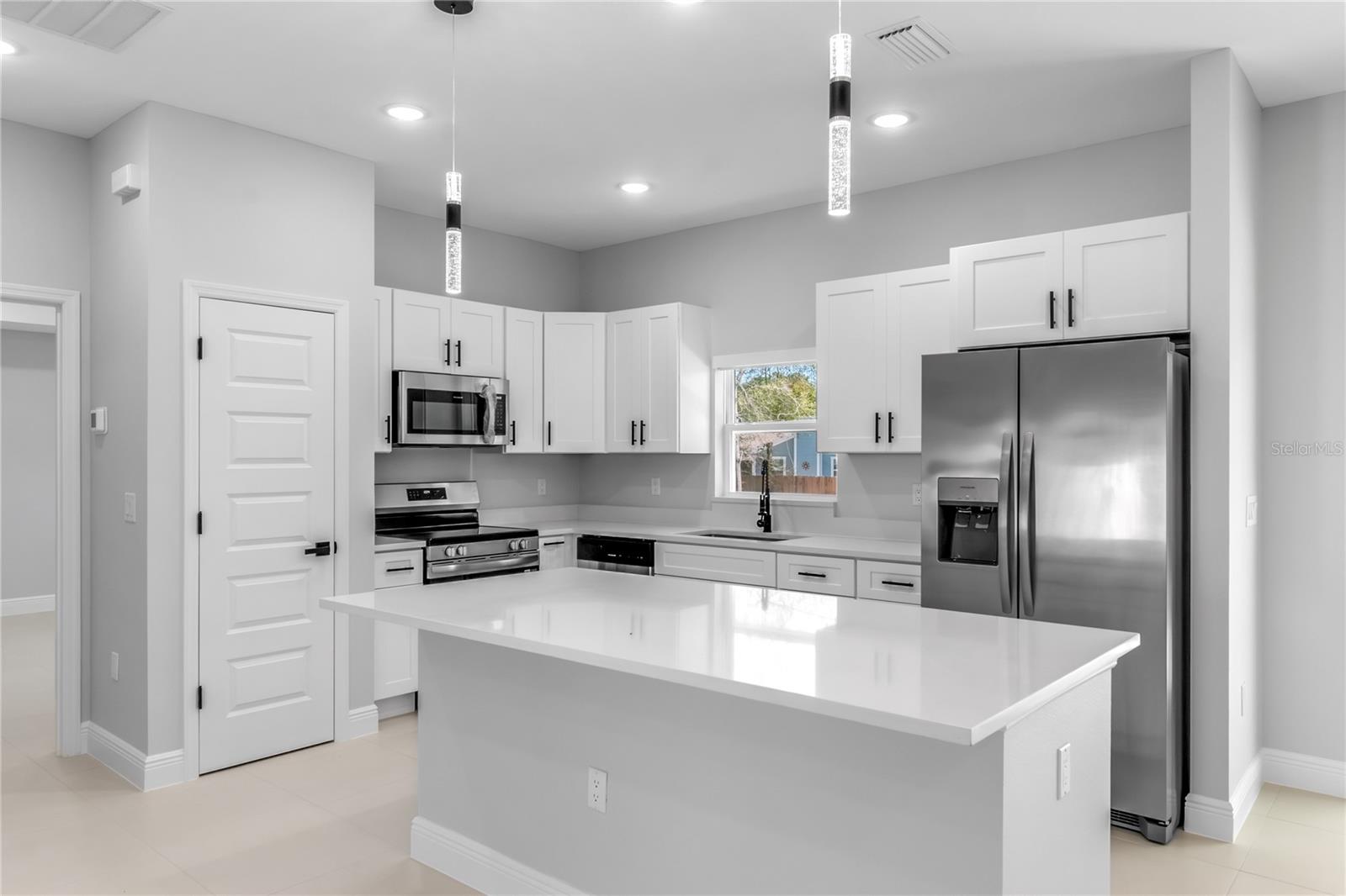 BELLEVIEW OAKS ESTATE - Residential