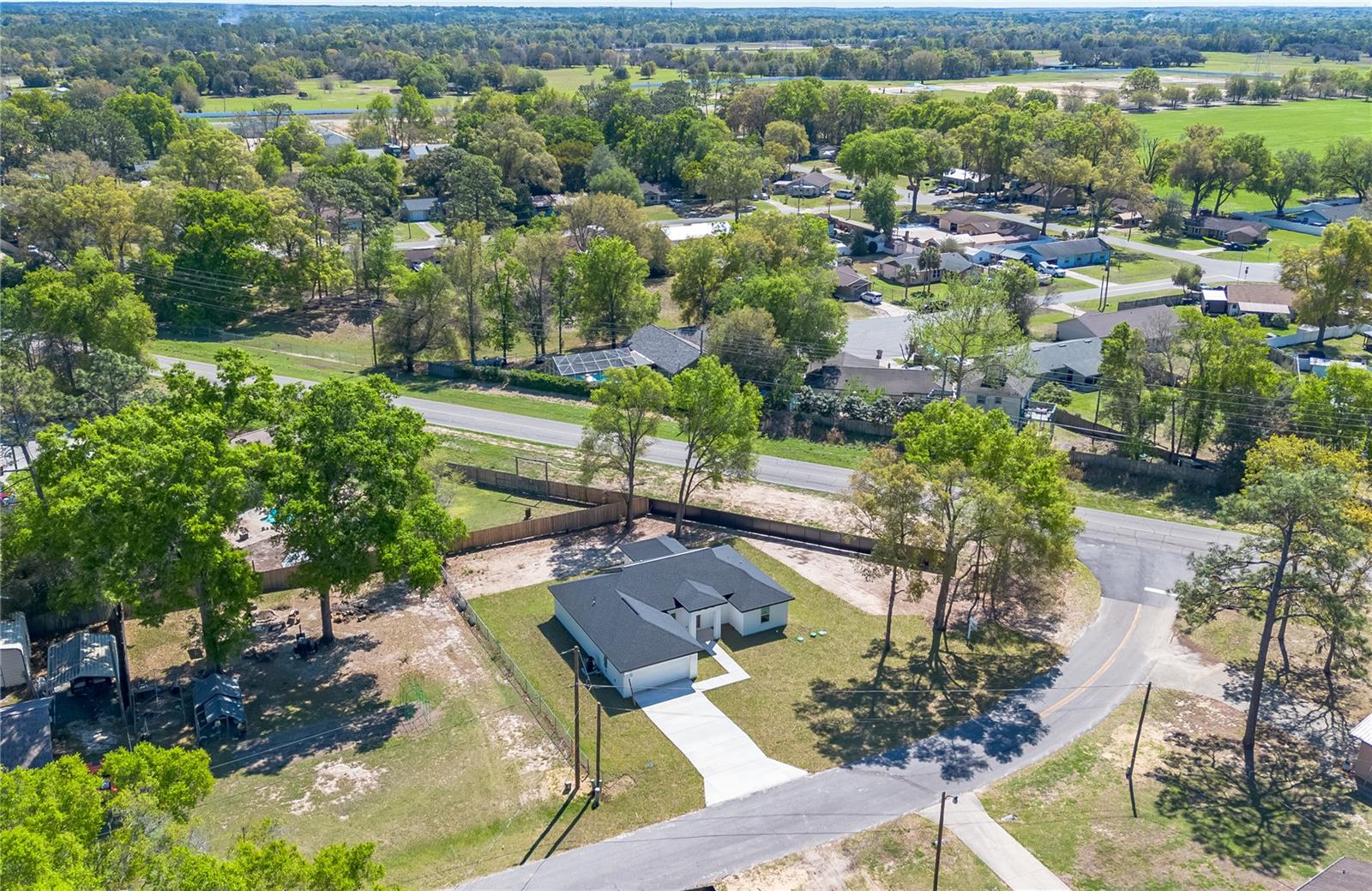 BELLEVIEW OAKS ESTATE - Residential