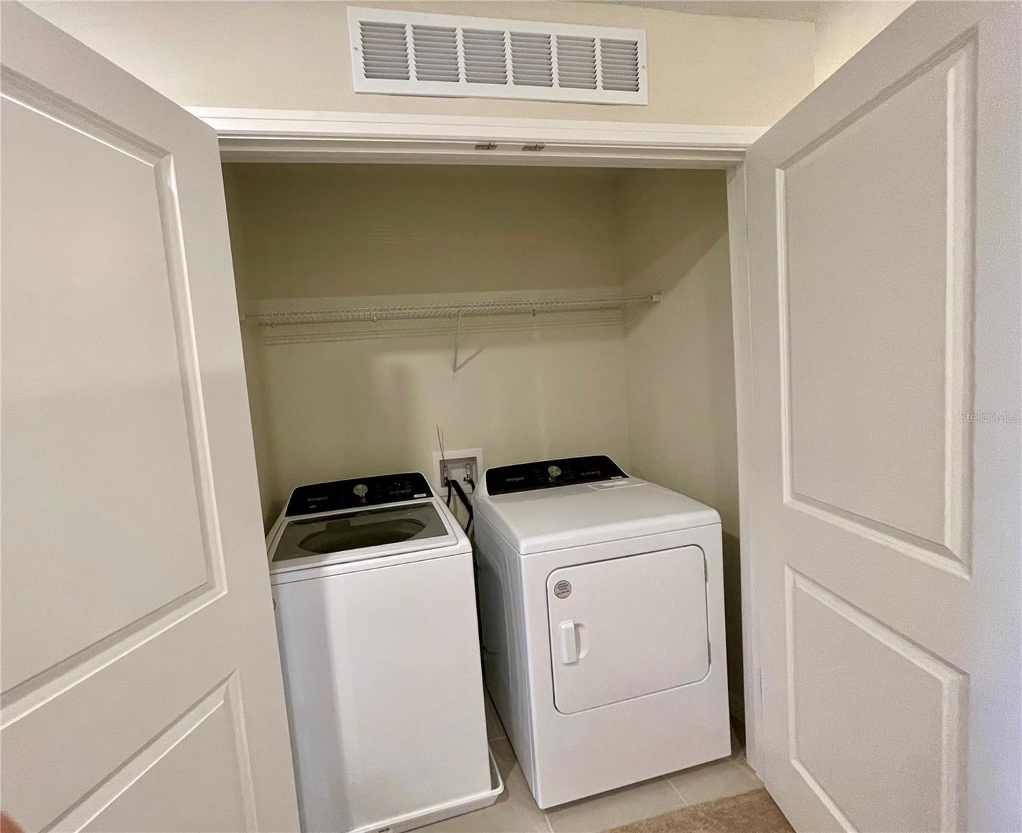 GRAYSON SQUARE - Residential Lease