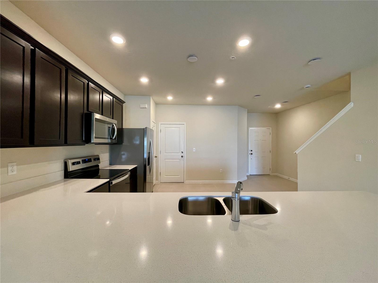 GRAYSON SQUARE - Residential Lease