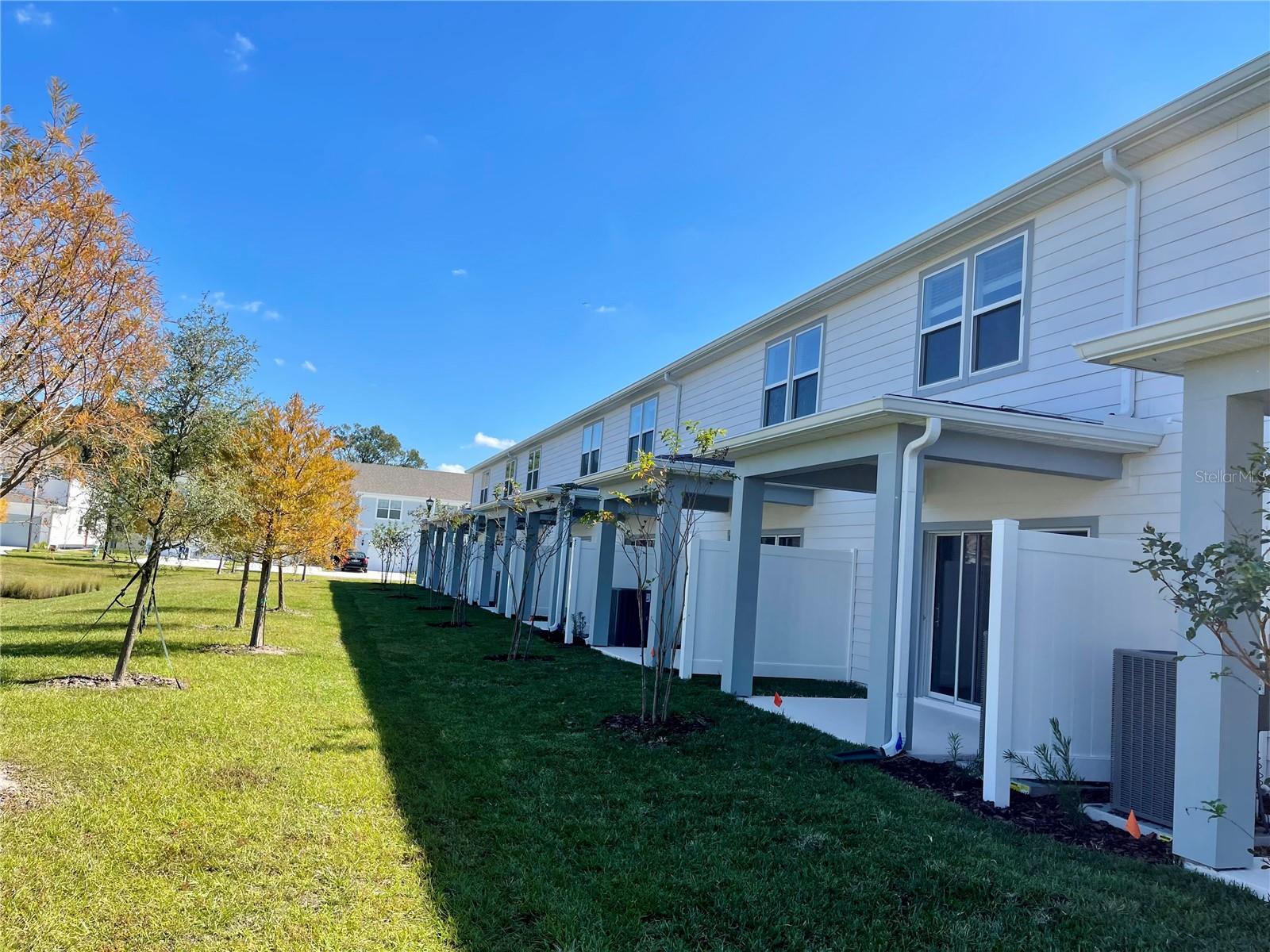 GRAYSON SQUARE - Residential Lease