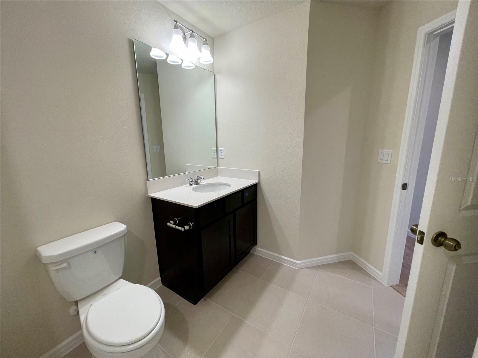 GRAYSON SQUARE - Residential Lease