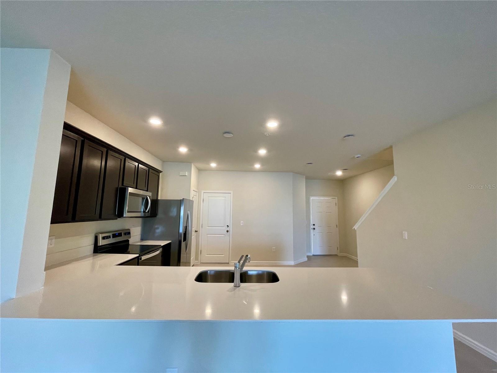 GRAYSON SQUARE - Residential Lease