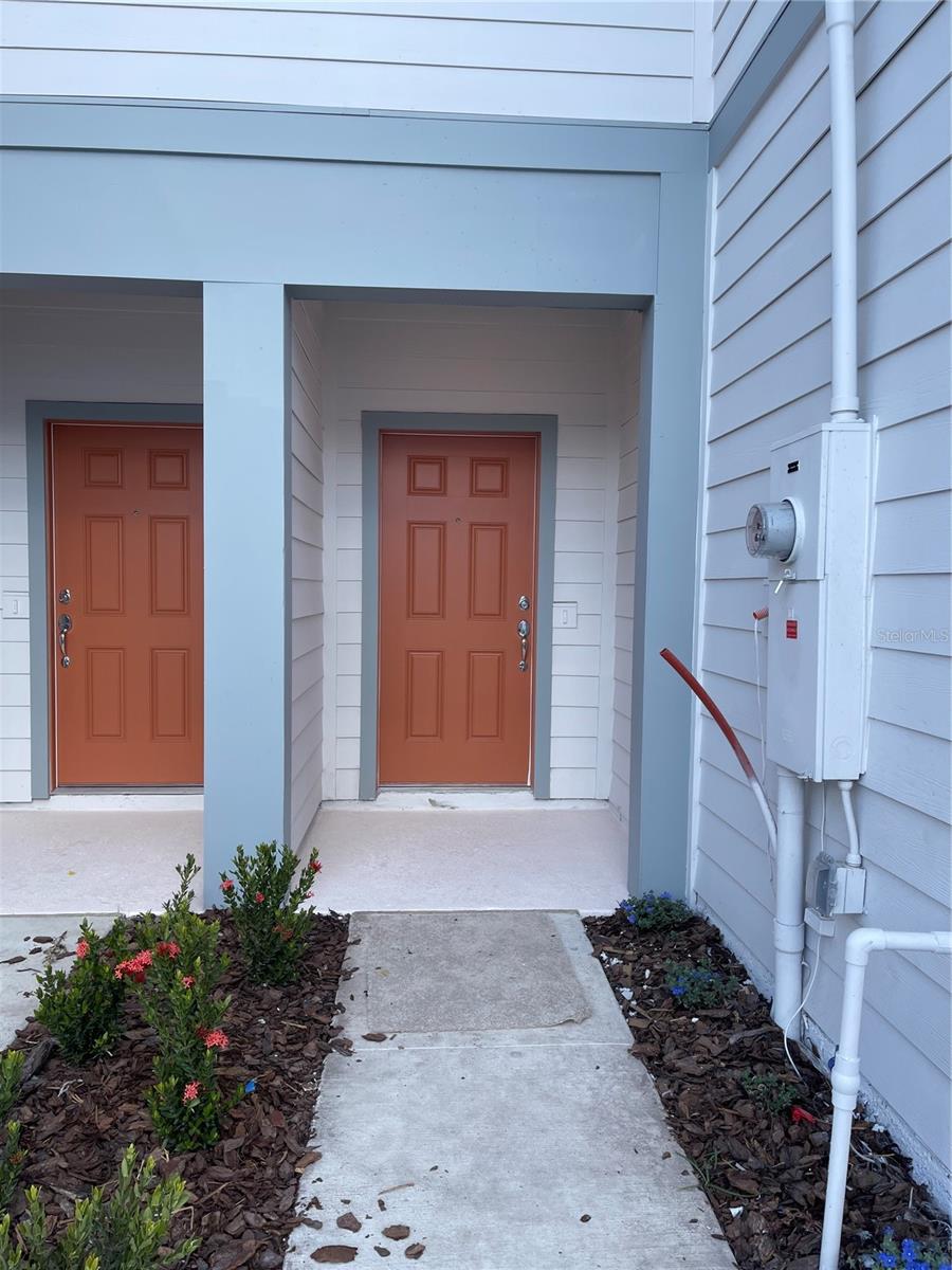 GRAYSON SQUARE - Residential Lease