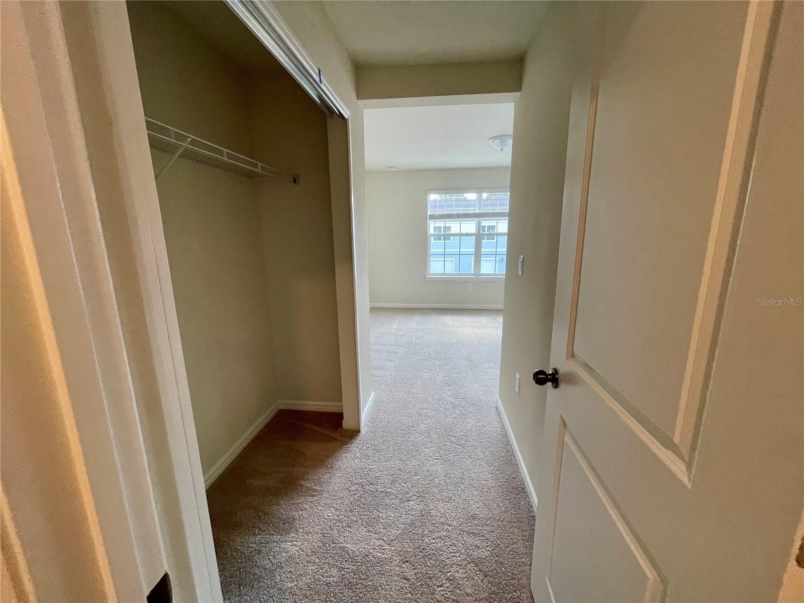 GRAYSON SQUARE - Residential Lease