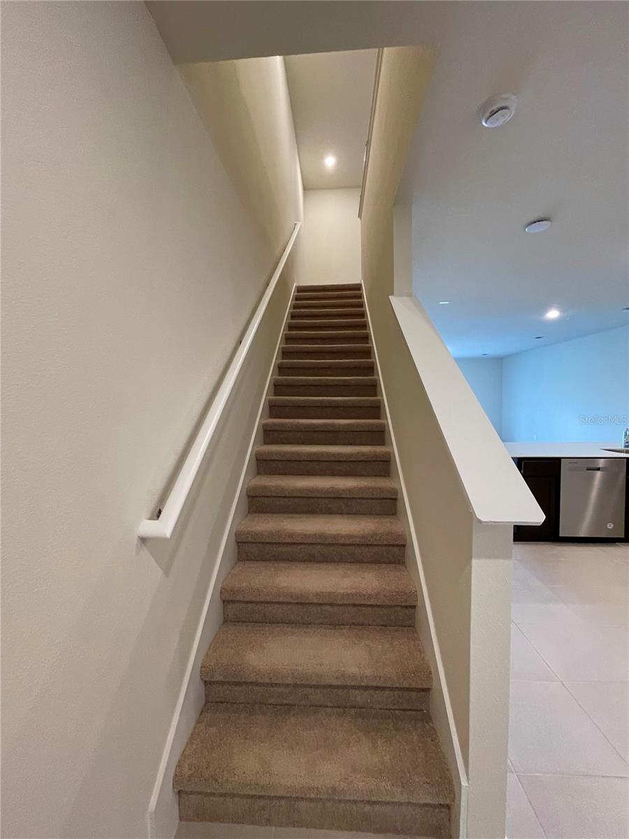 GRAYSON SQUARE - Residential Lease