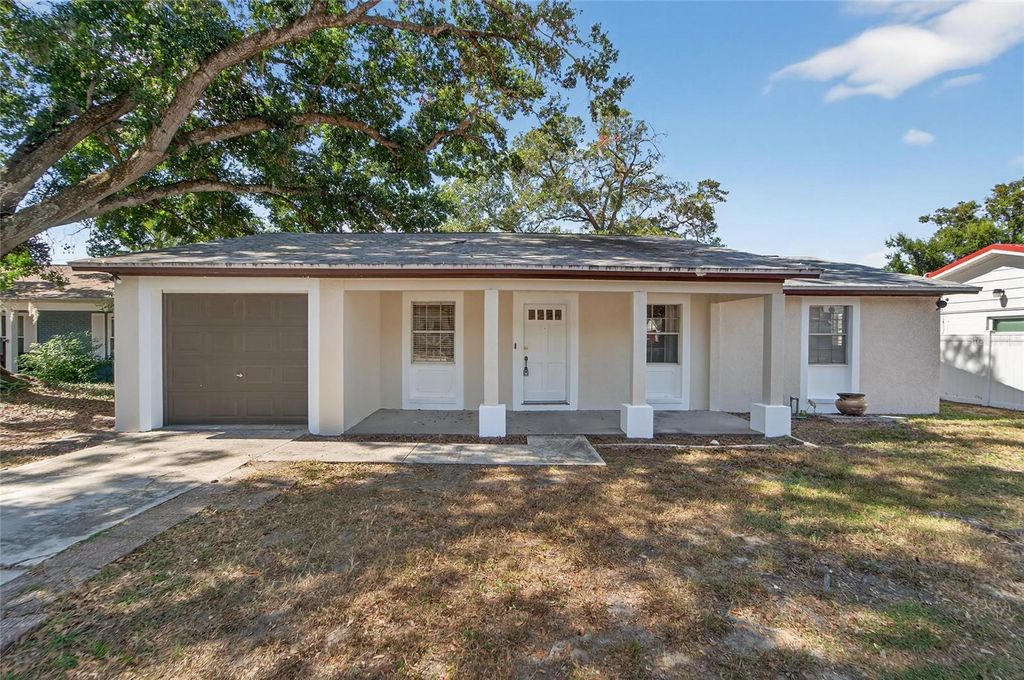 Photo of 1712 Village Court, Brandon, FL 33511 (MLS # TB8440347)