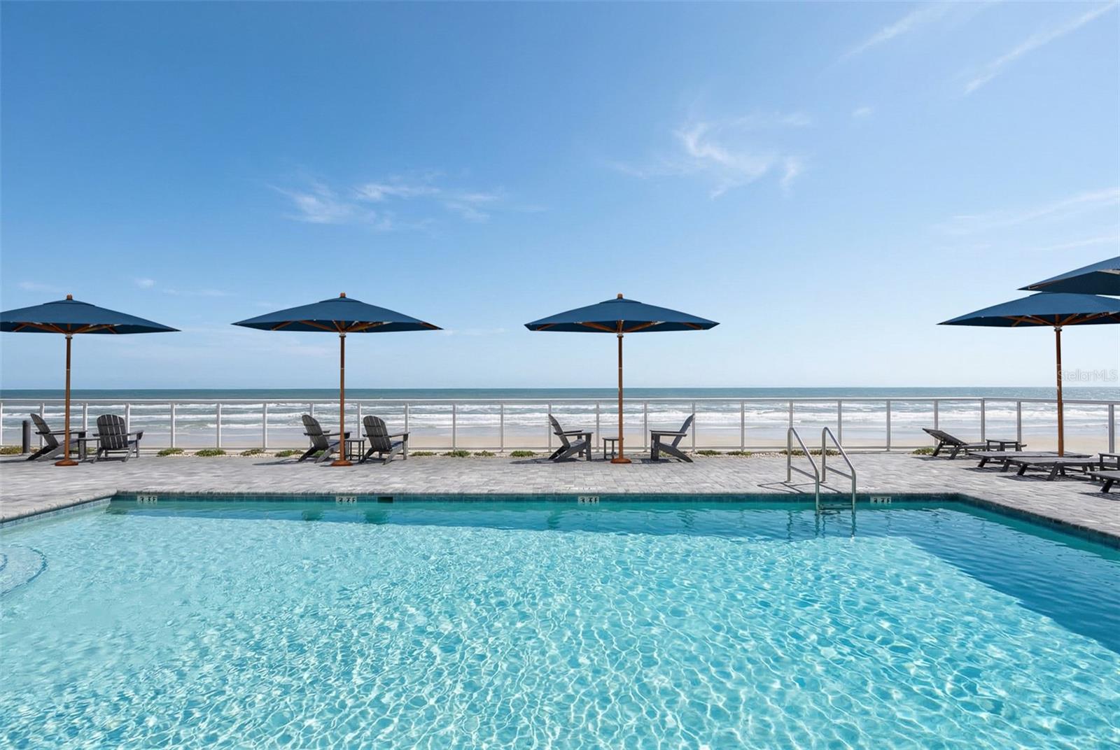 TOWERS GRANDE CONDO - Residential