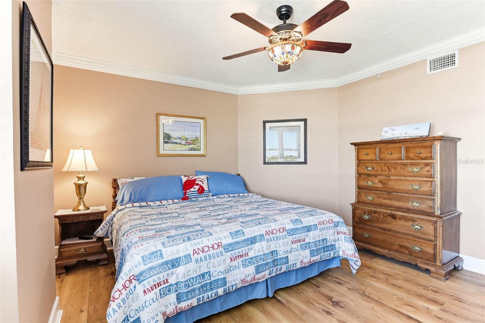 TOWERS GRANDE CONDO - Residential