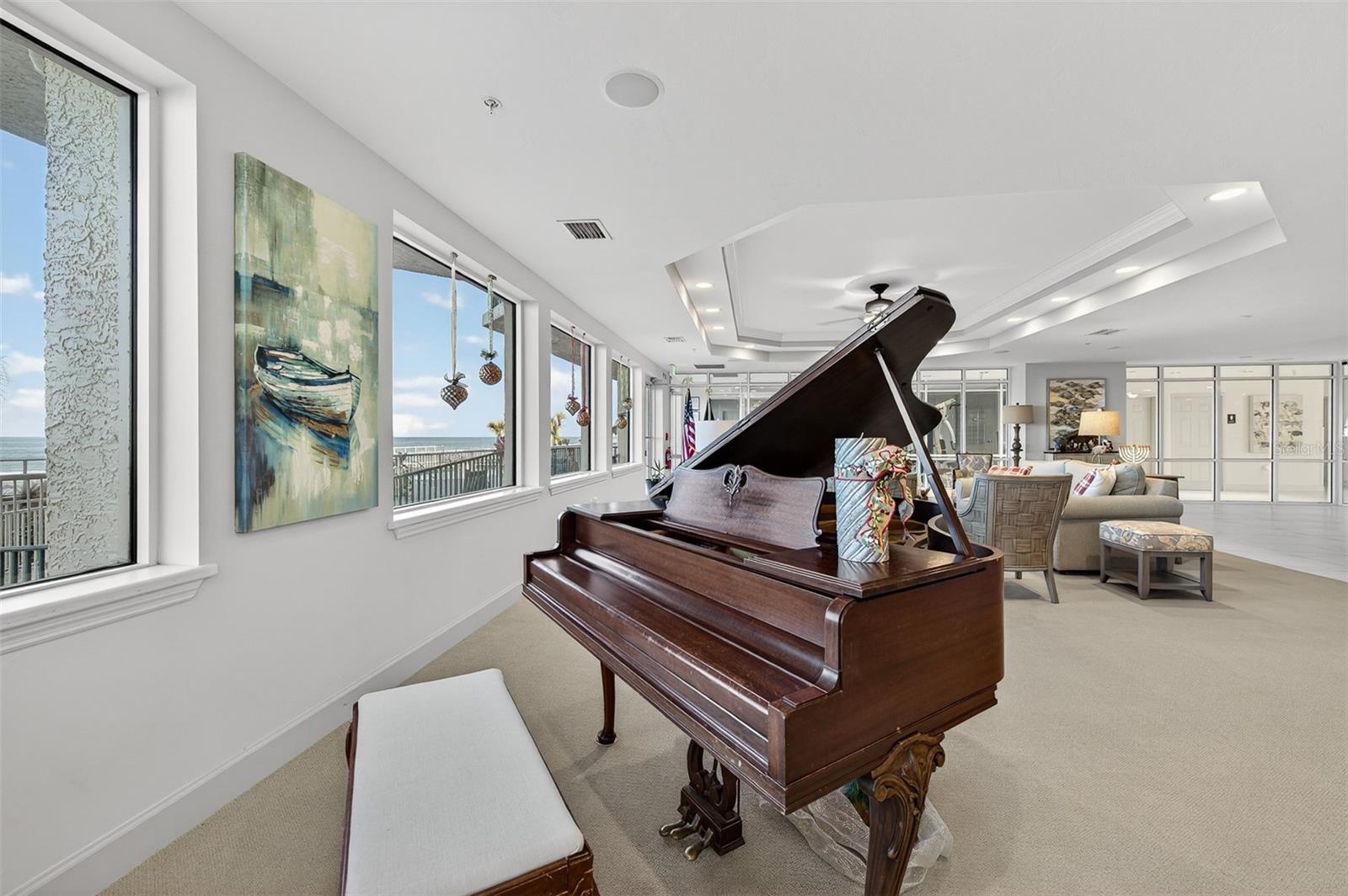 TOWERS GRANDE CONDO - Residential