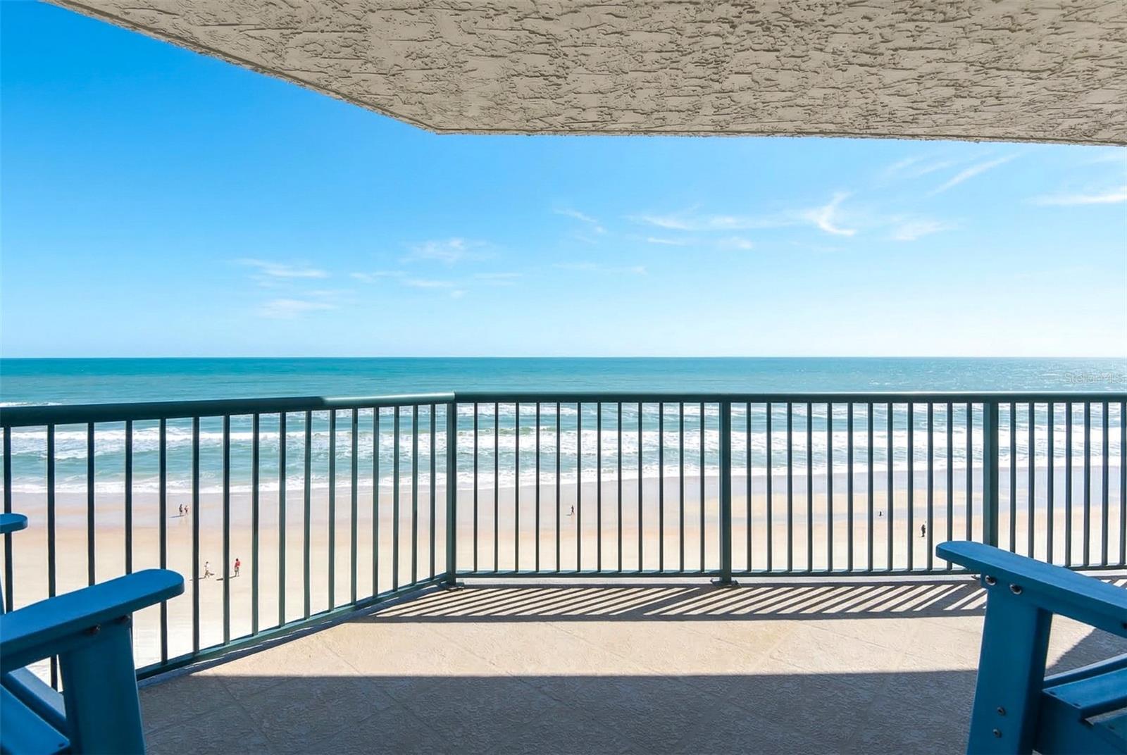 TOWERS GRANDE CONDO - Residential