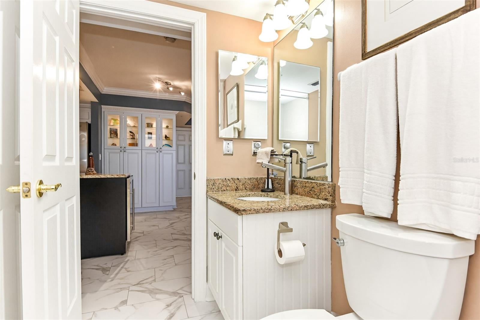 TOWERS GRANDE CONDO - Residential