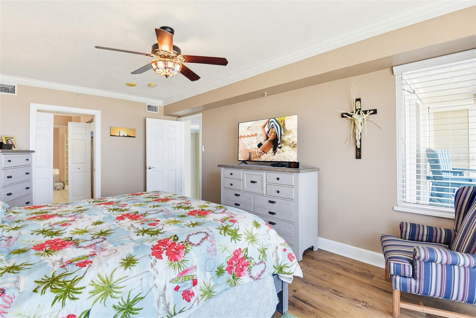 TOWERS GRANDE CONDO - Residential