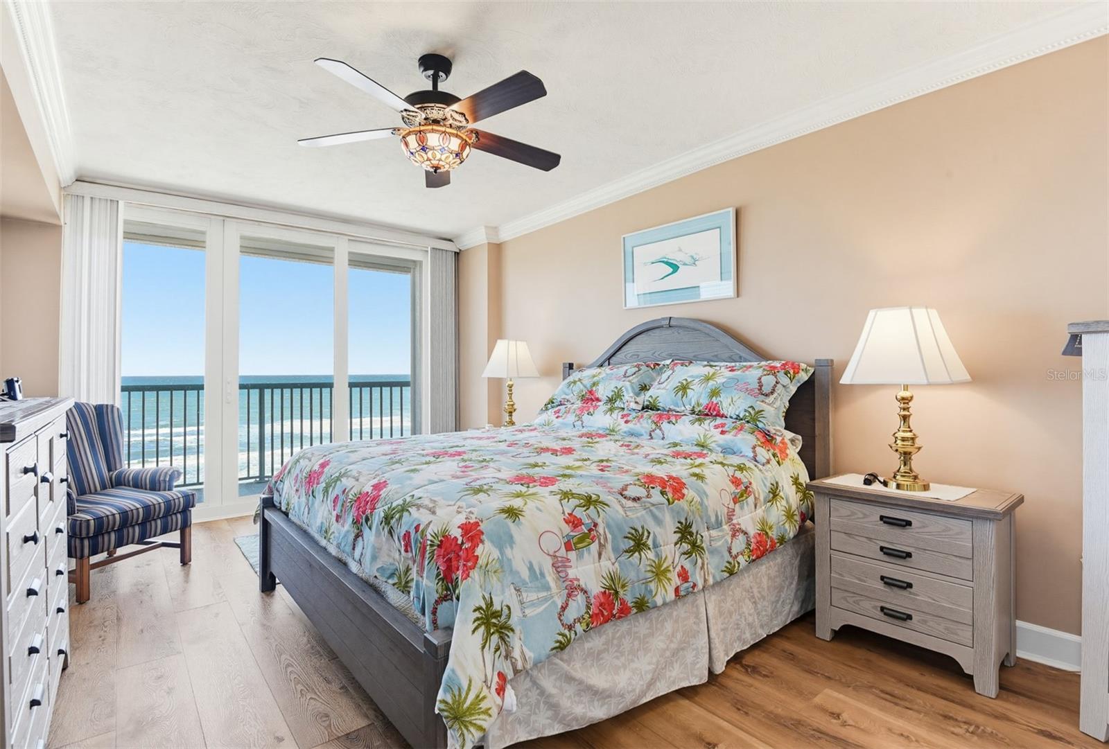 TOWERS GRANDE CONDO - Residential