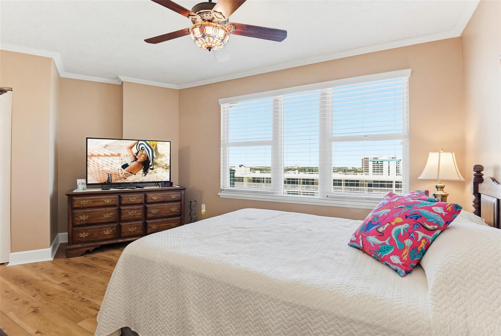 TOWERS GRANDE CONDO - Residential