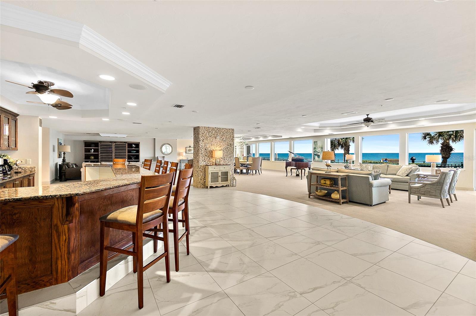 TOWERS GRANDE CONDO - Residential