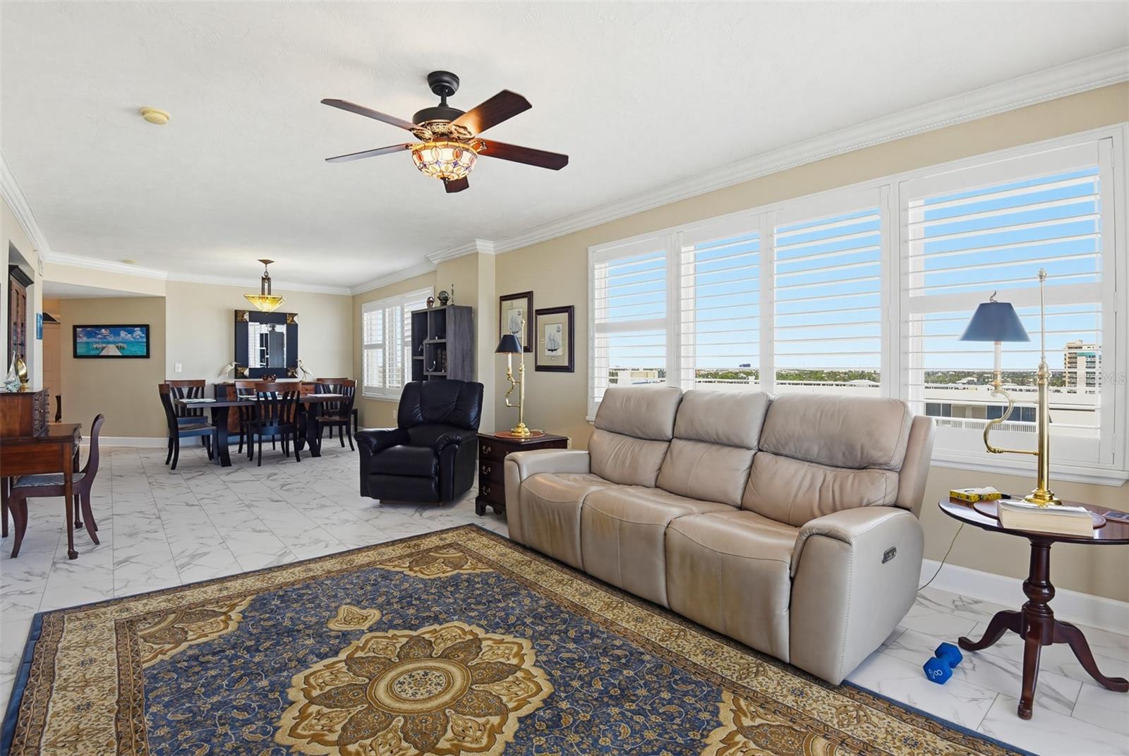 TOWERS GRANDE CONDO - Residential