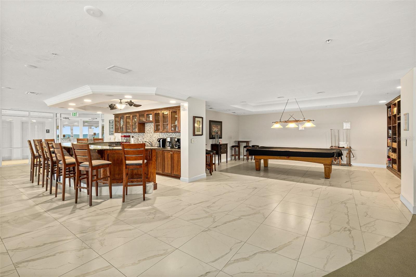 TOWERS GRANDE CONDO - Residential