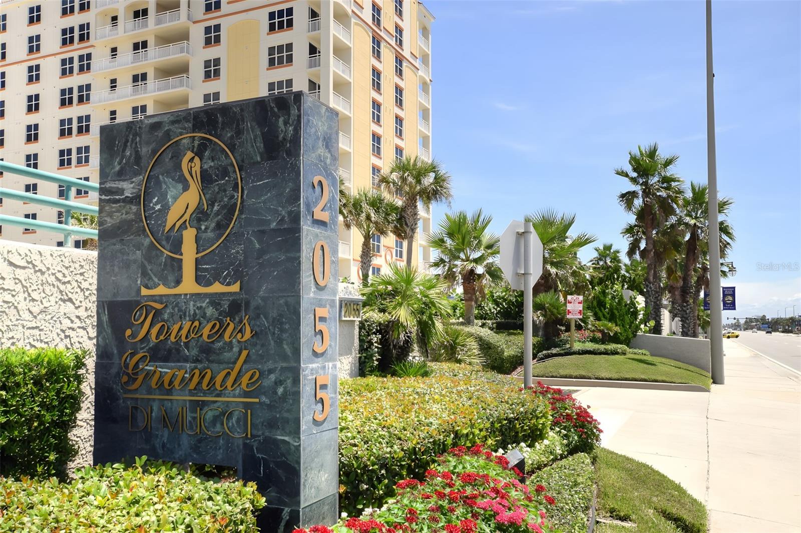 TOWERS GRANDE CONDO - Residential