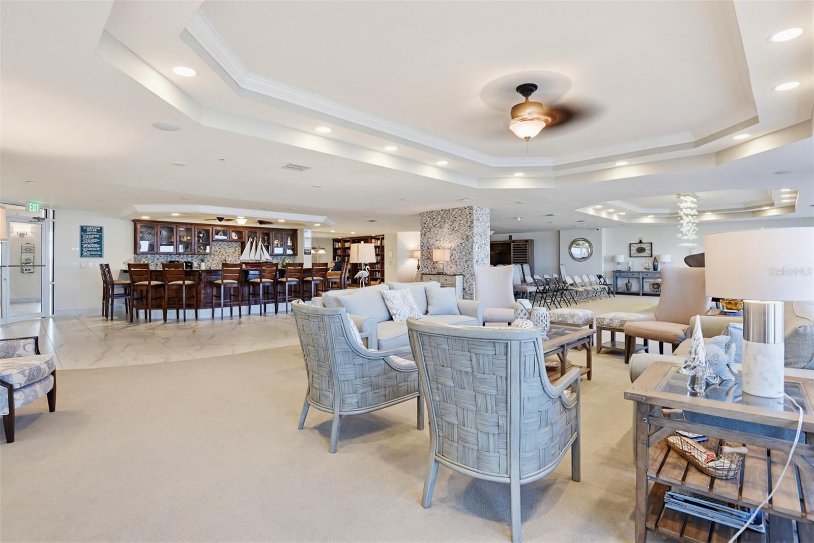 TOWERS GRANDE CONDO - Residential