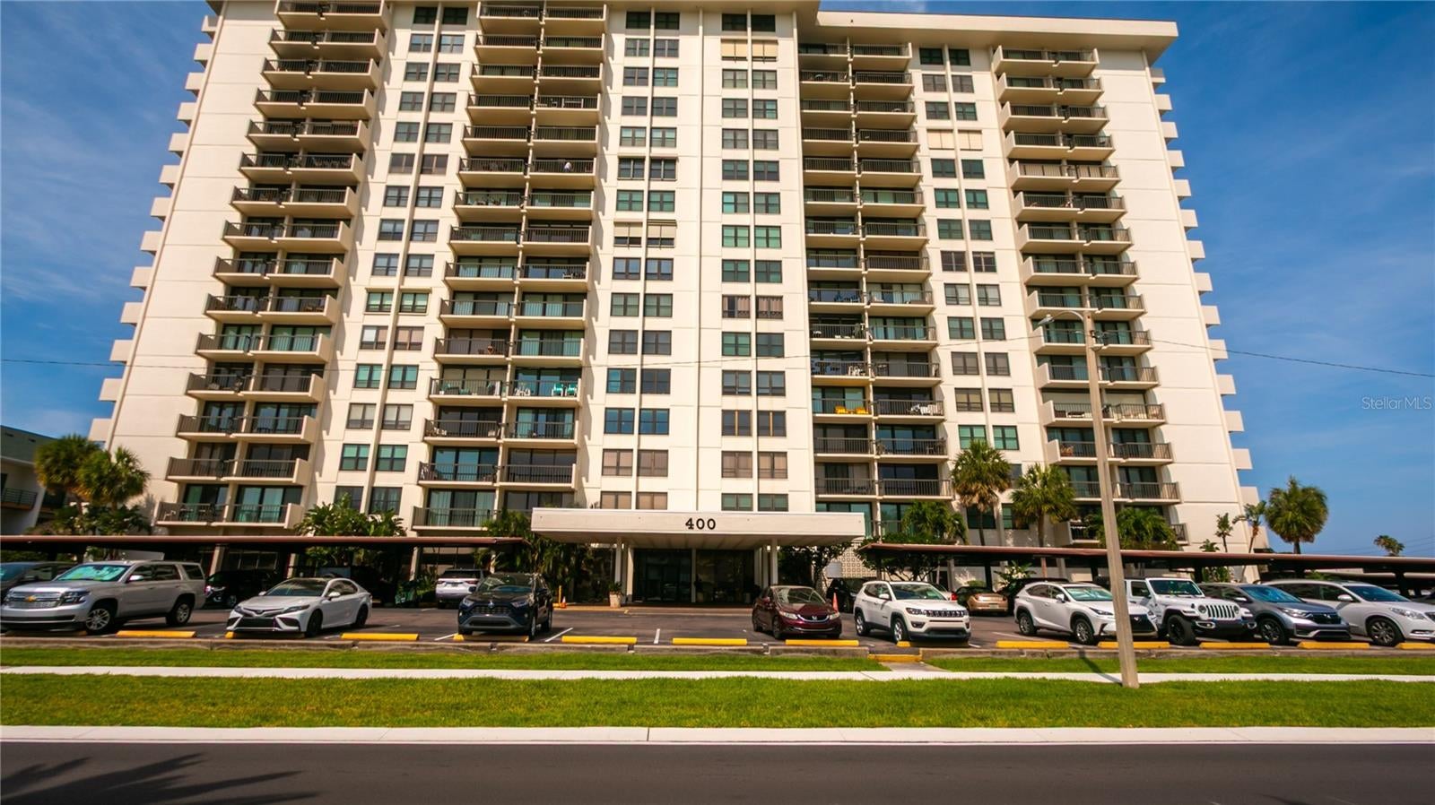400 ISLAND WAY 212