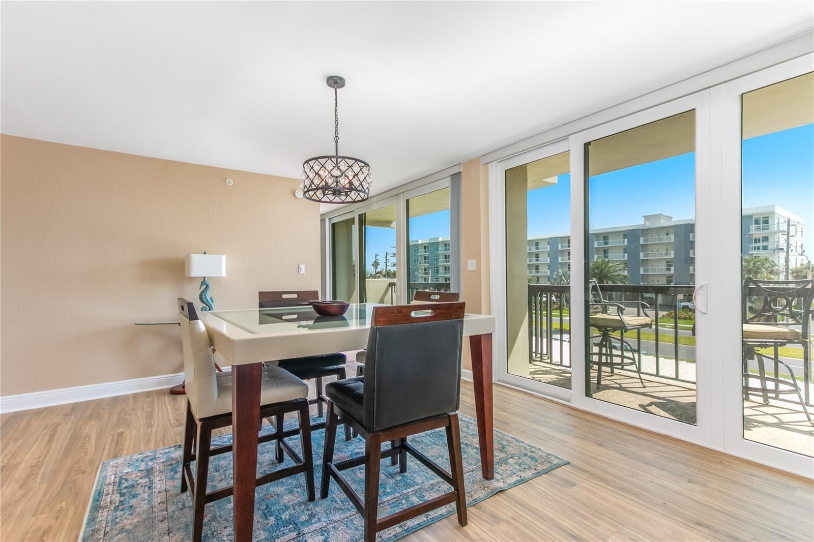400 ISLAND WAY 212