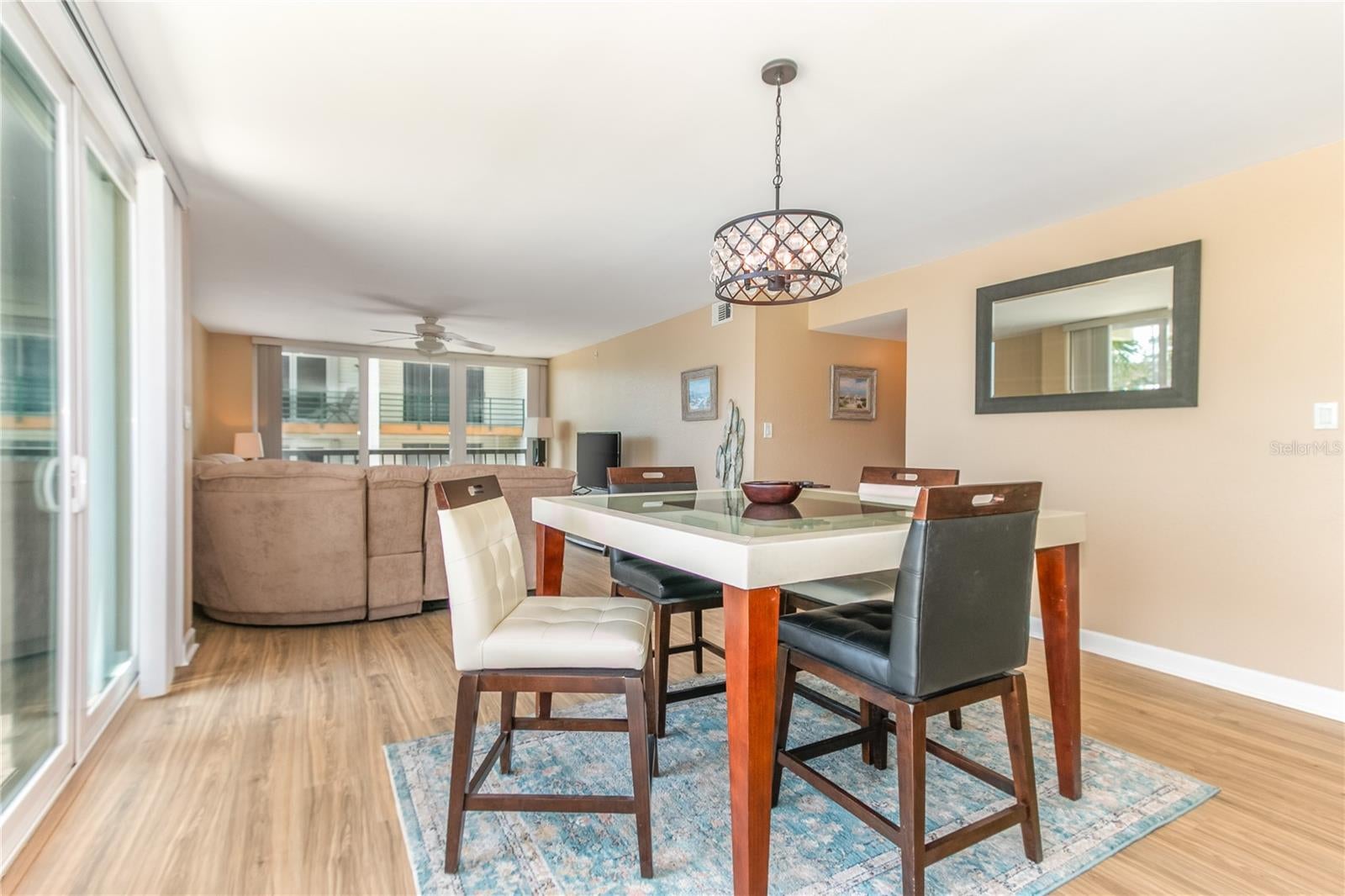 400 ISLAND WAY 212