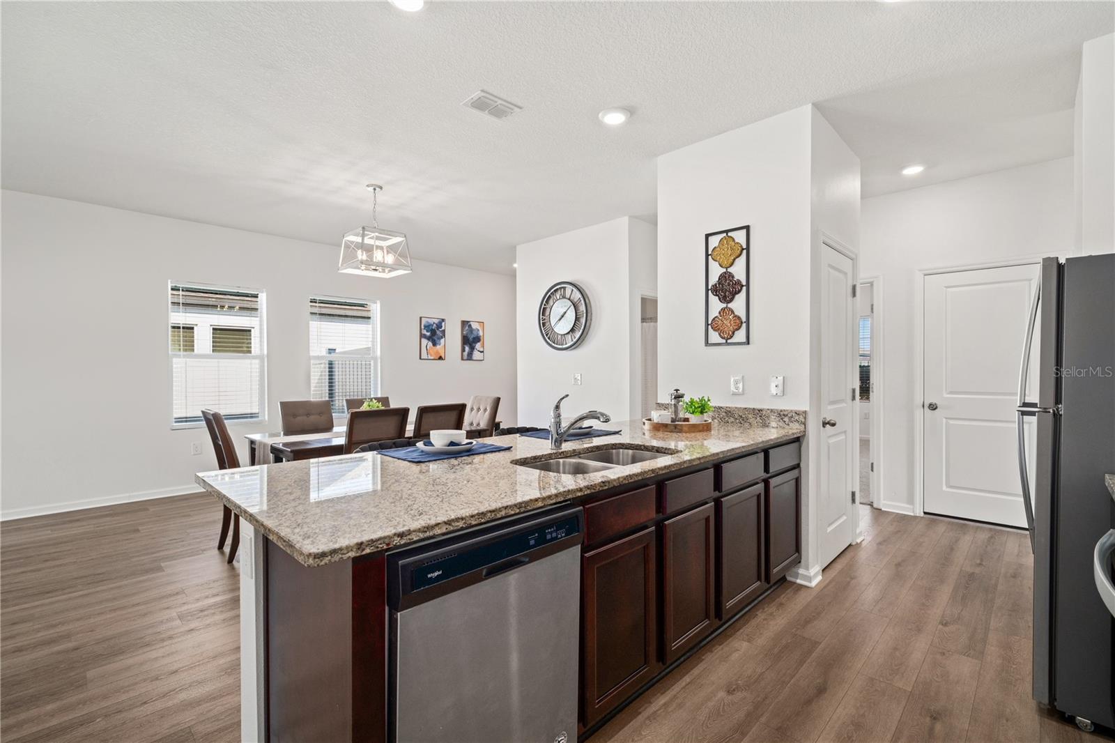 FERNANDA PLACE PH 1 - Residential