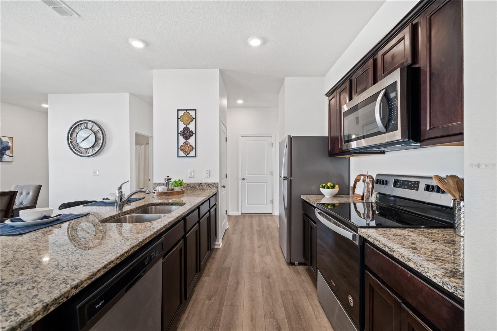 FERNANDA PLACE PH 1 - Residential