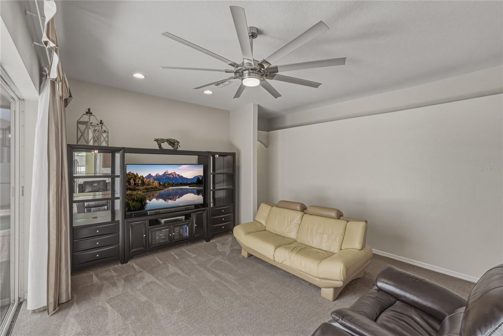 THOUSAND OAKS EAST PH 02 & 03 - Residential