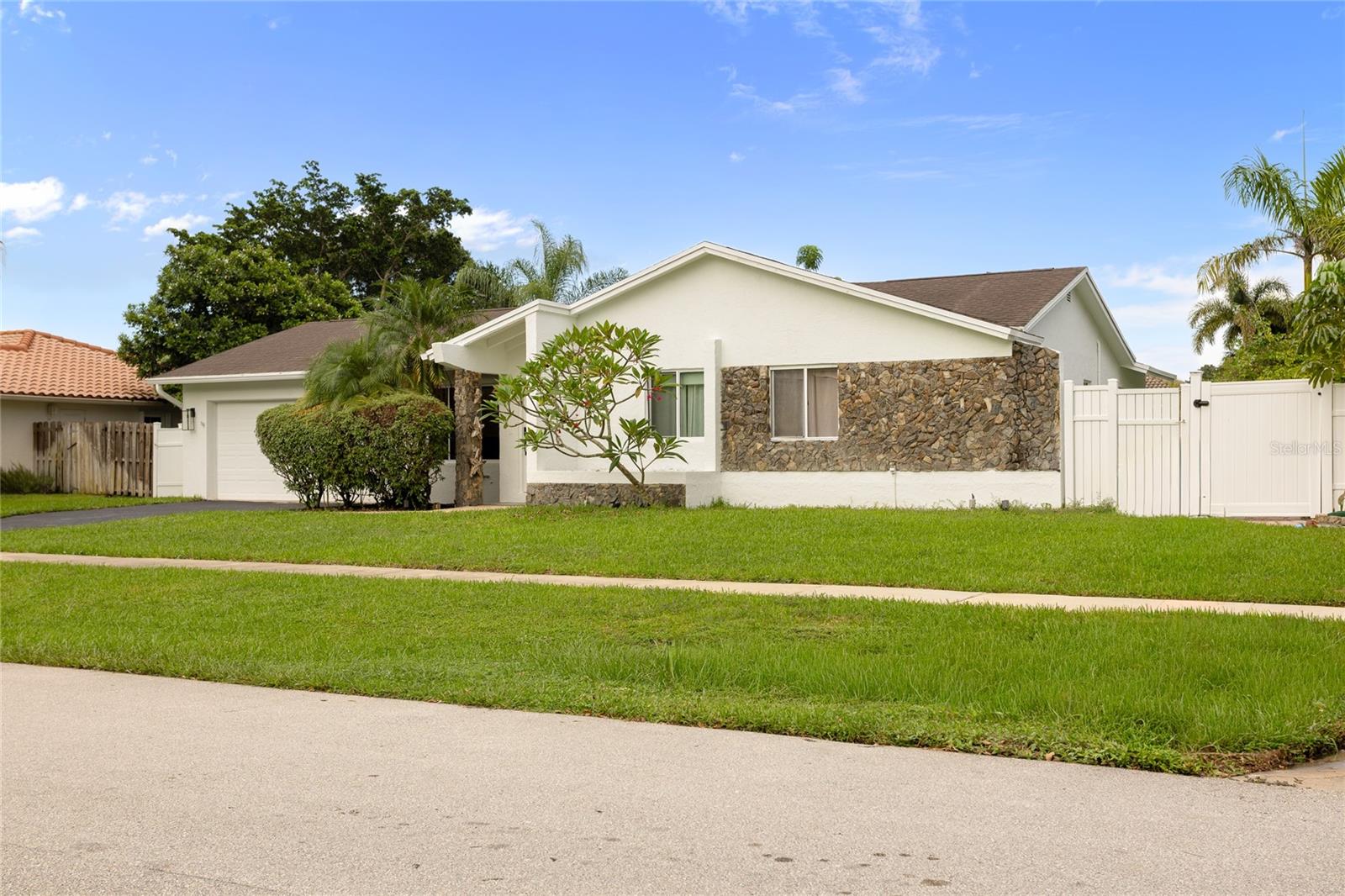 20847 SUGARLOAF LANE